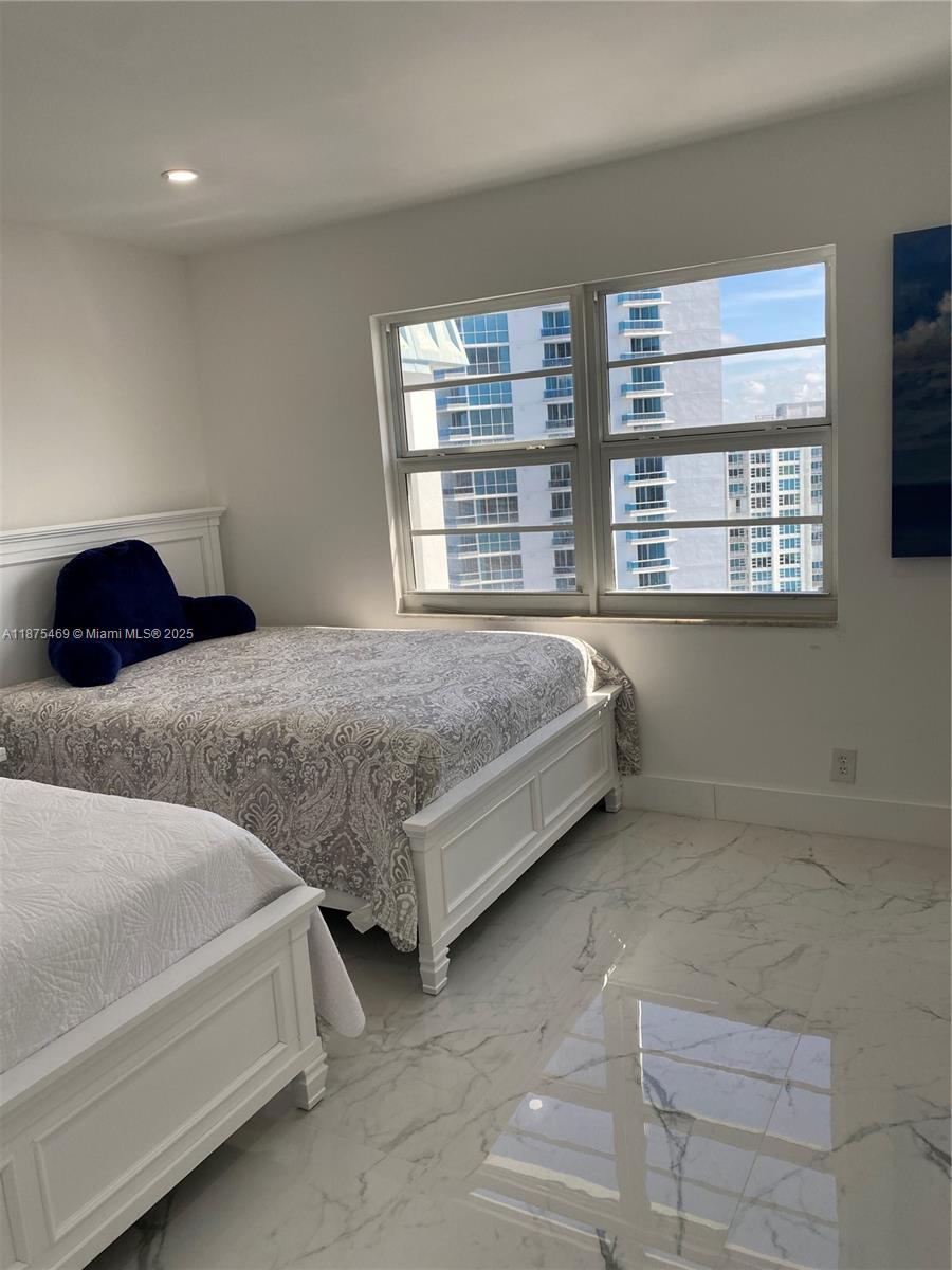 LEISURE TOWERS CONDO - Residential Lease