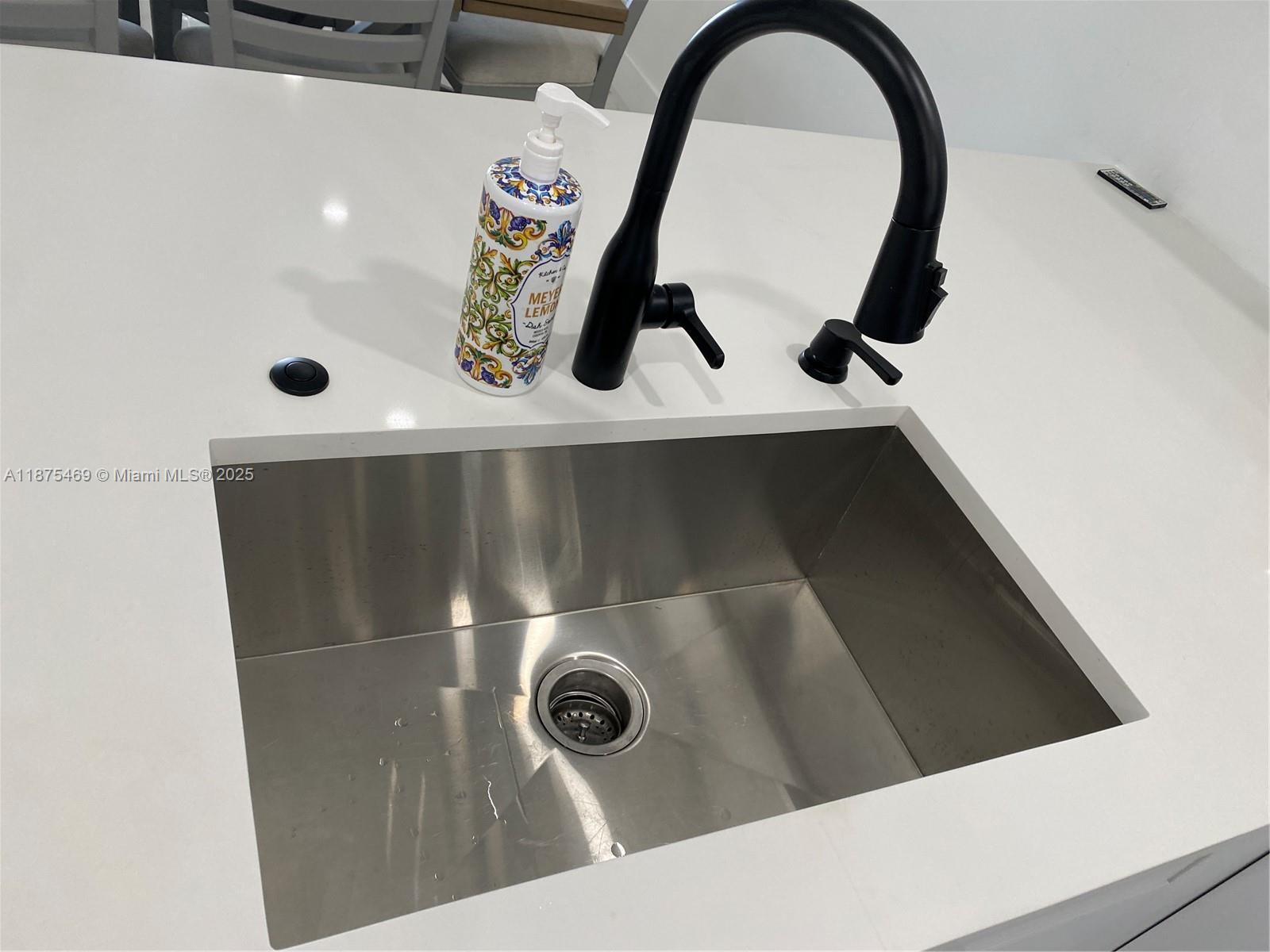 LEISURE TOWERS CONDO - Residential Lease