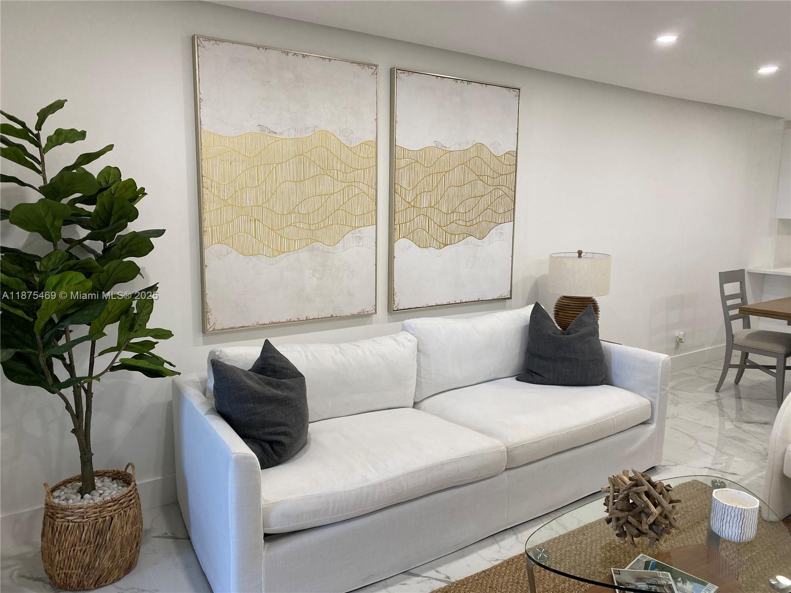 LEISURE TOWERS CONDO - Residential Lease