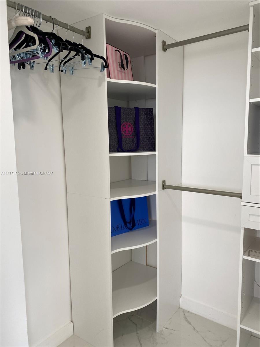 LEISURE TOWERS CONDO - Residential Lease