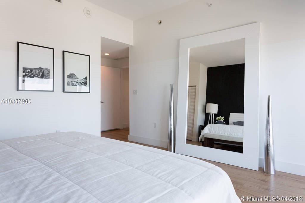 VIZCAYNE NORTH CONDO - Residential Lease