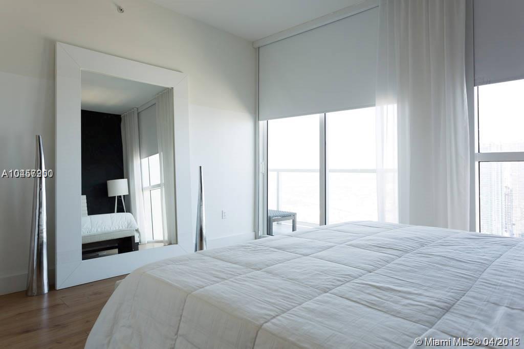 VIZCAYNE NORTH CONDO - Residential Lease