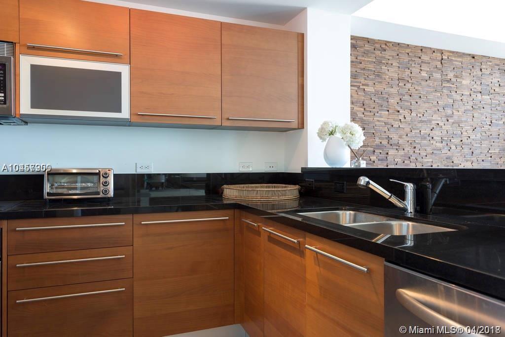 VIZCAYNE NORTH CONDO - Residential Lease