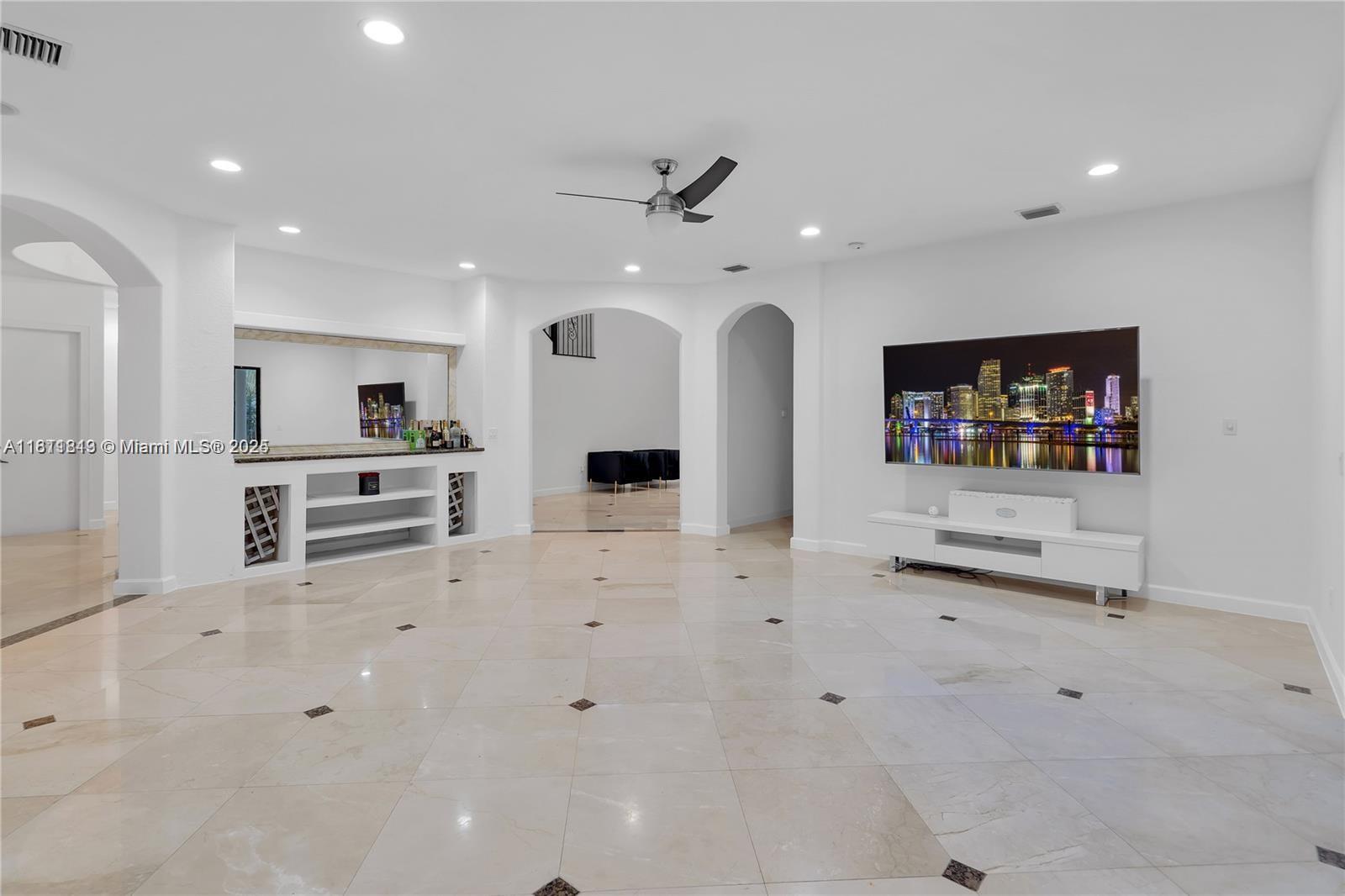 CUTLER CAY - Residential