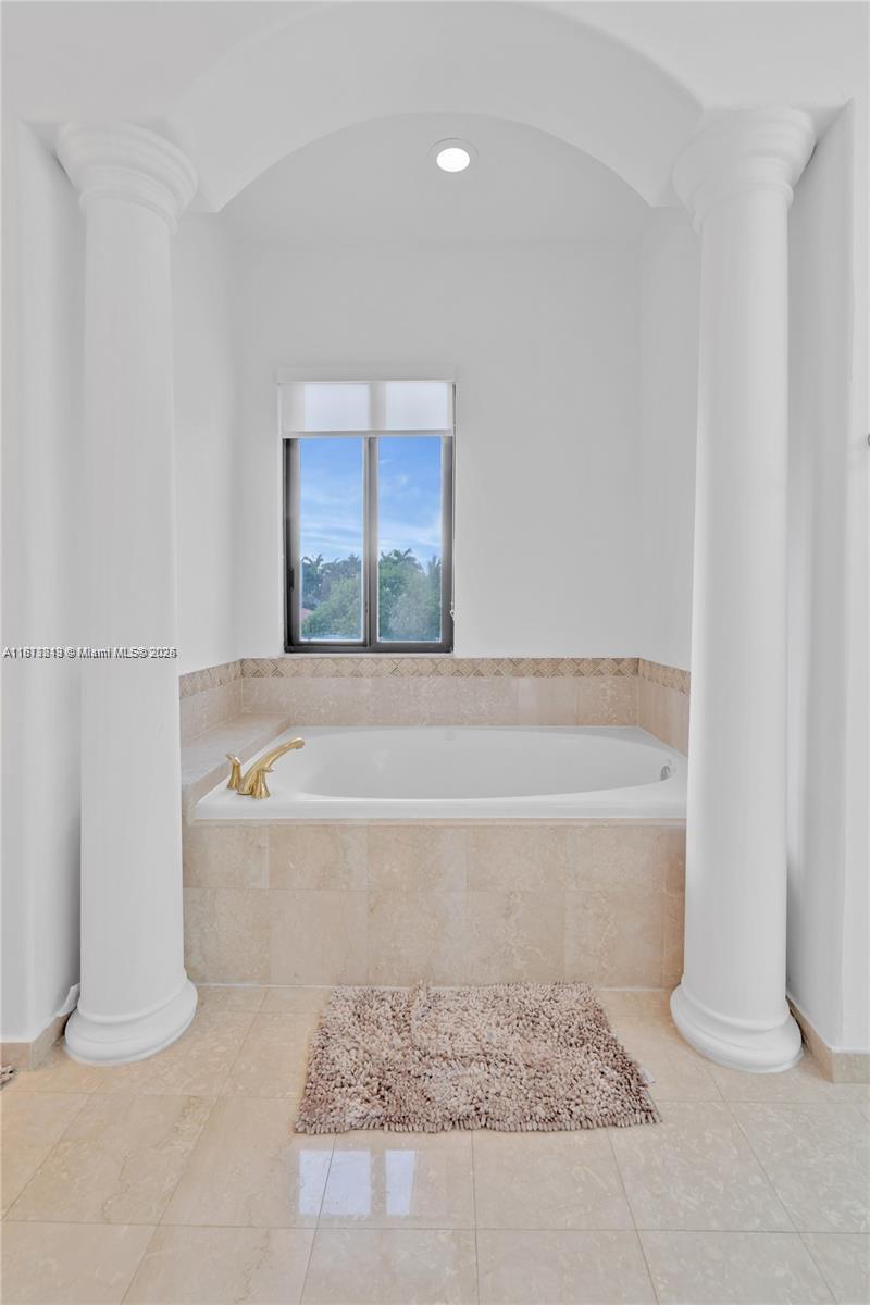 CUTLER CAY - Residential