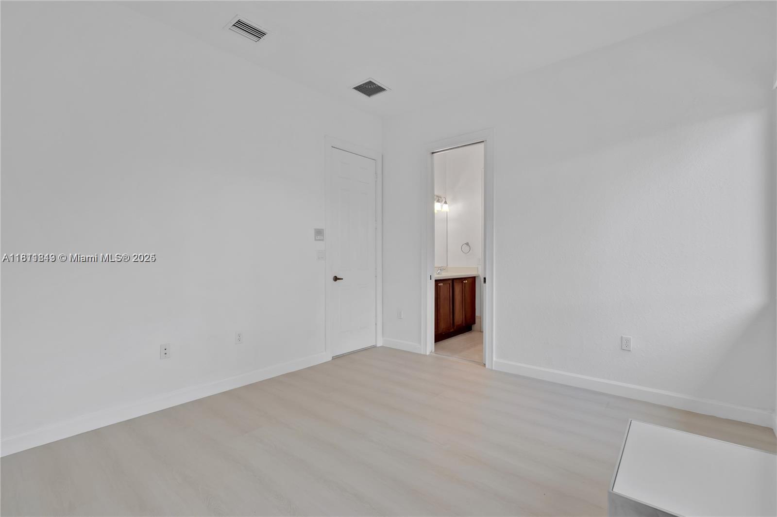 CUTLER CAY - Residential