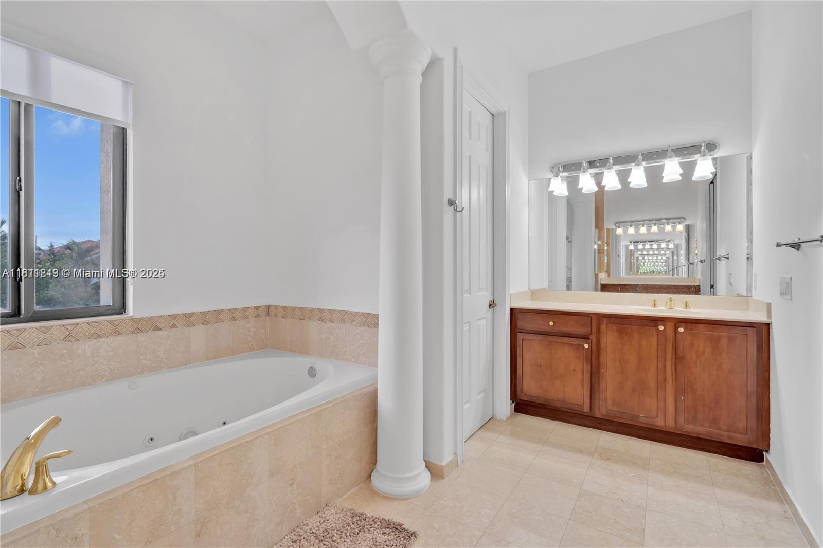CUTLER CAY - Residential