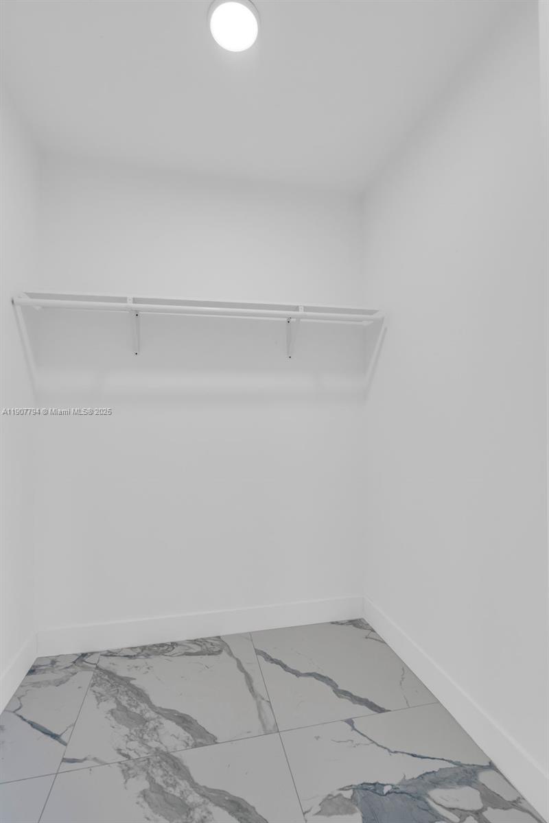 RICHARDS SUB - Residential Lease