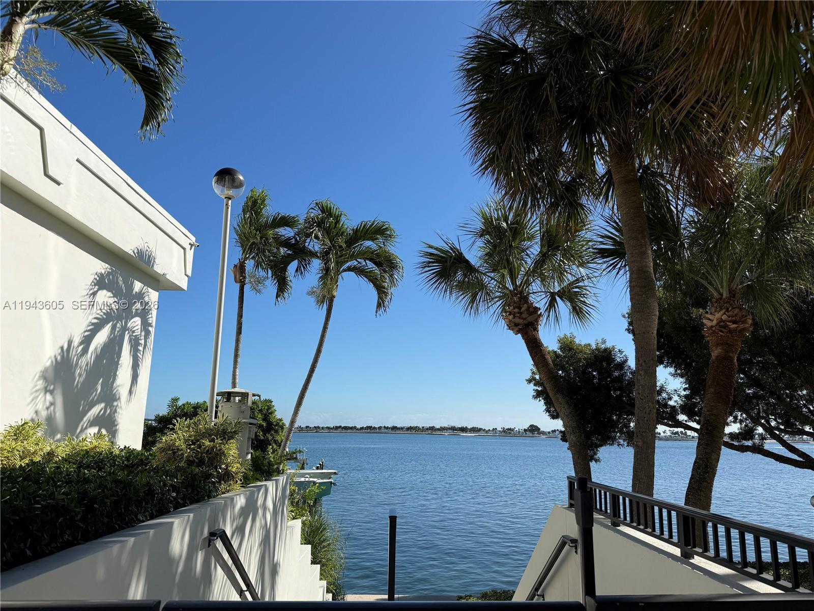 1925 Brickell Ave 1403