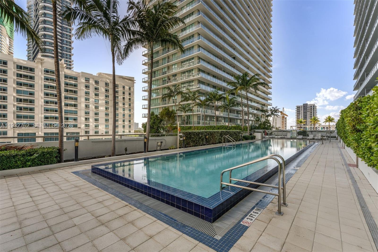 THE AXIS ON BRICKELL II C - Residential