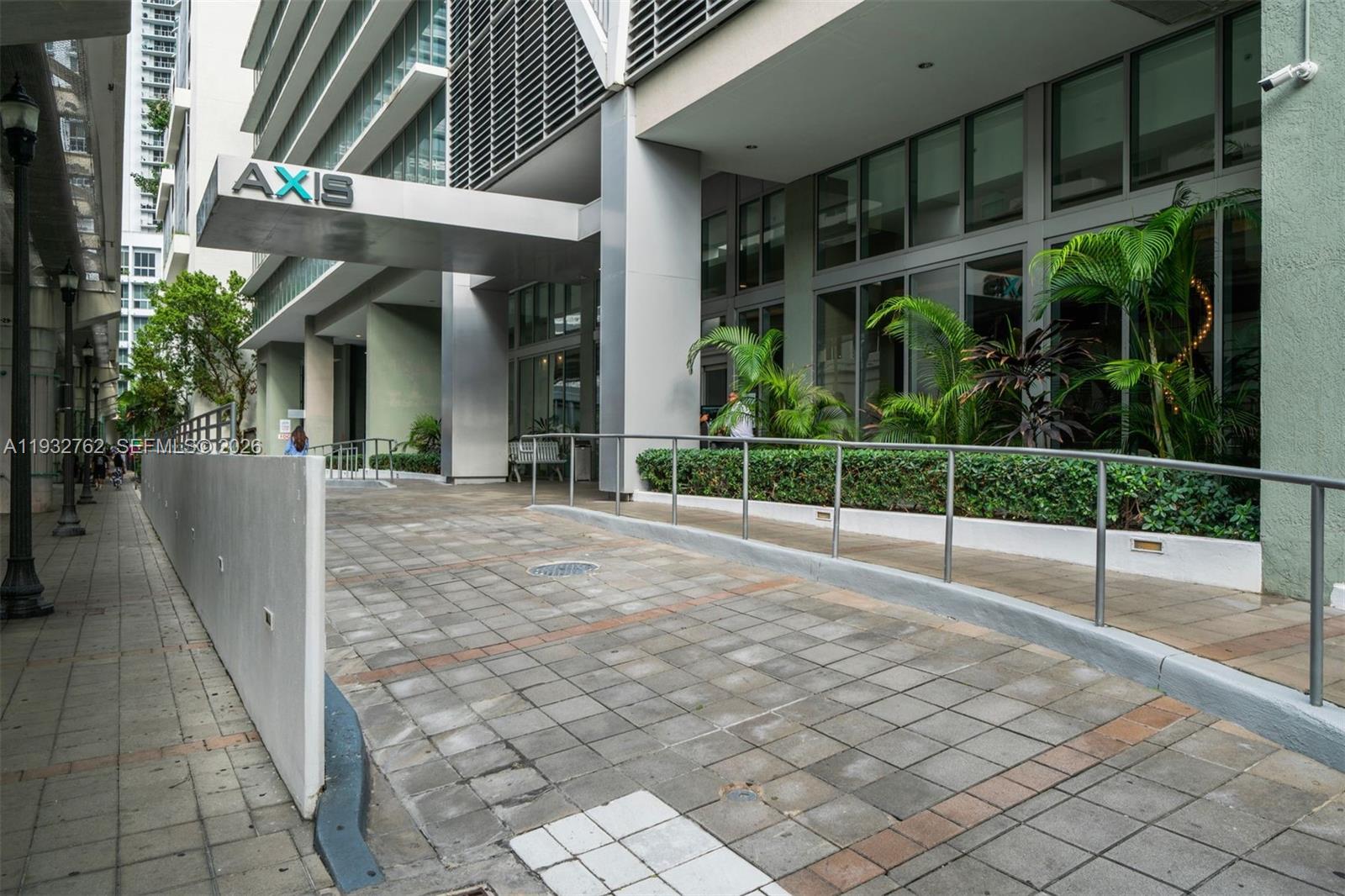 THE AXIS ON BRICKELL II C - Residential