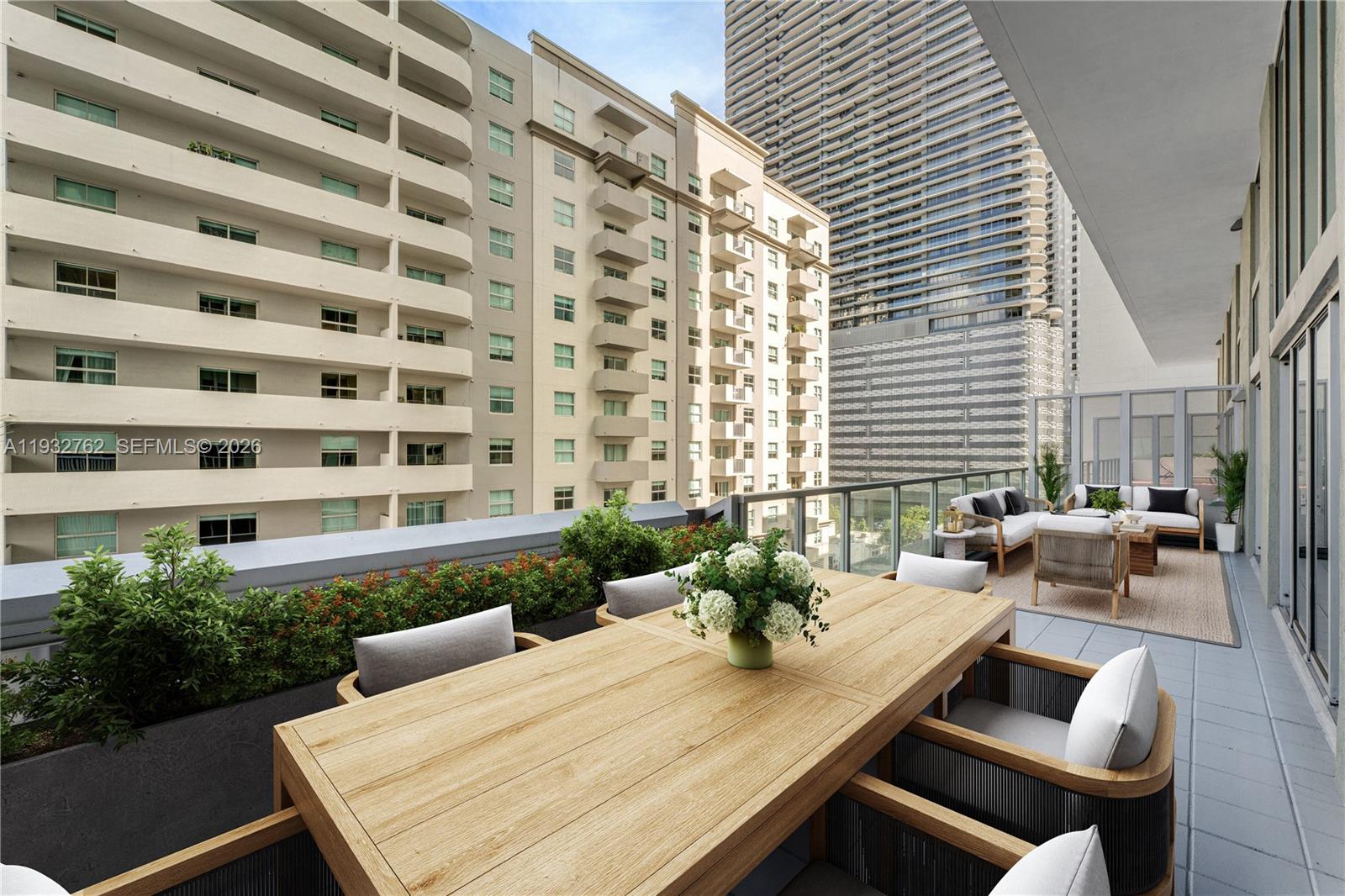 1111 SW 1st Ave 721-N