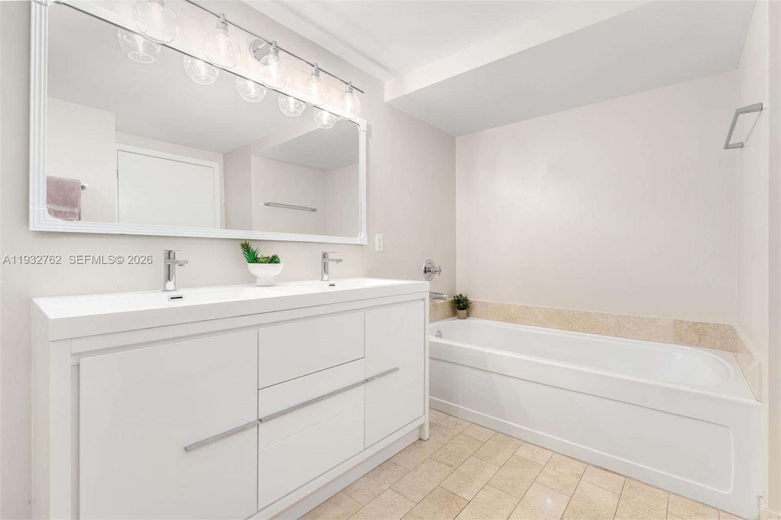 THE AXIS ON BRICKELL II C - Residential