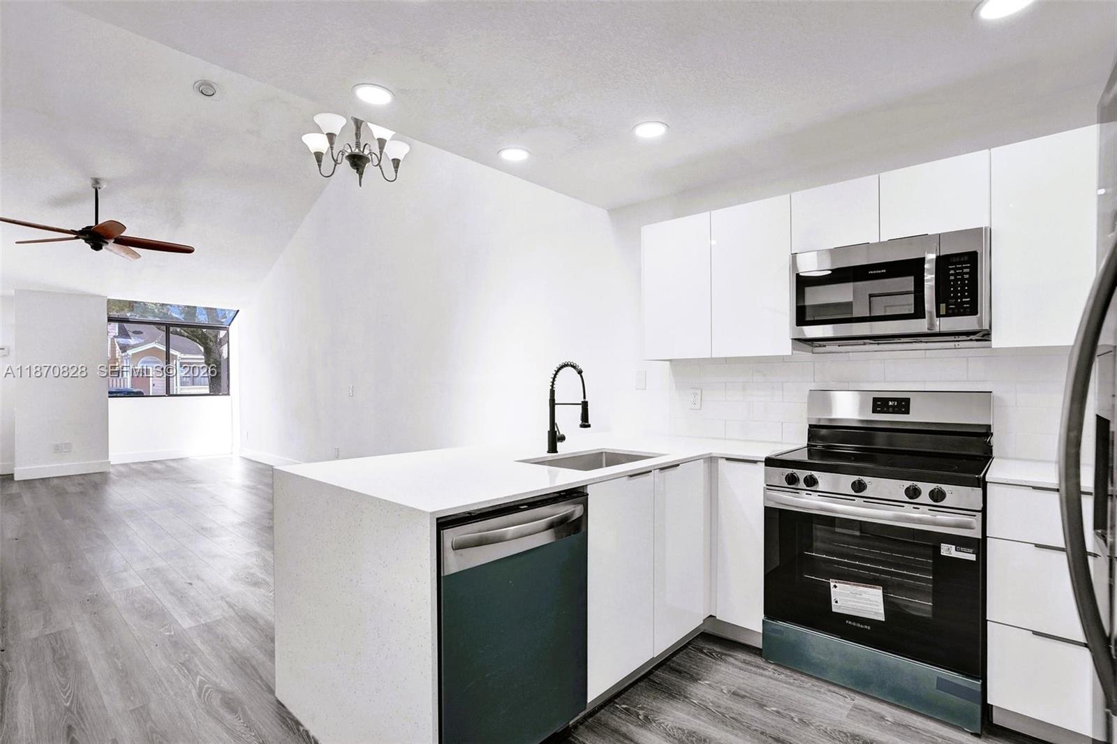ROCK ISLAND LAND CORP - Residential