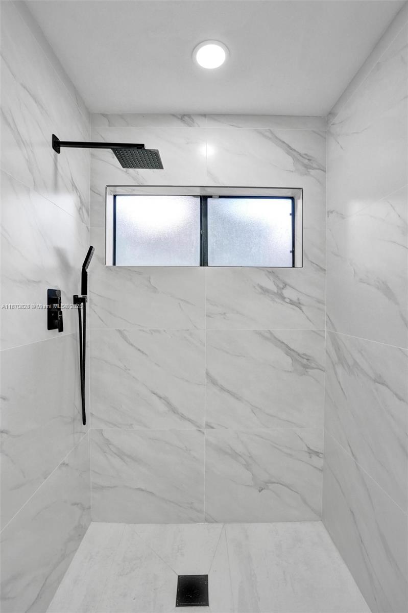 ROCK ISLAND LAND CORP - Residential