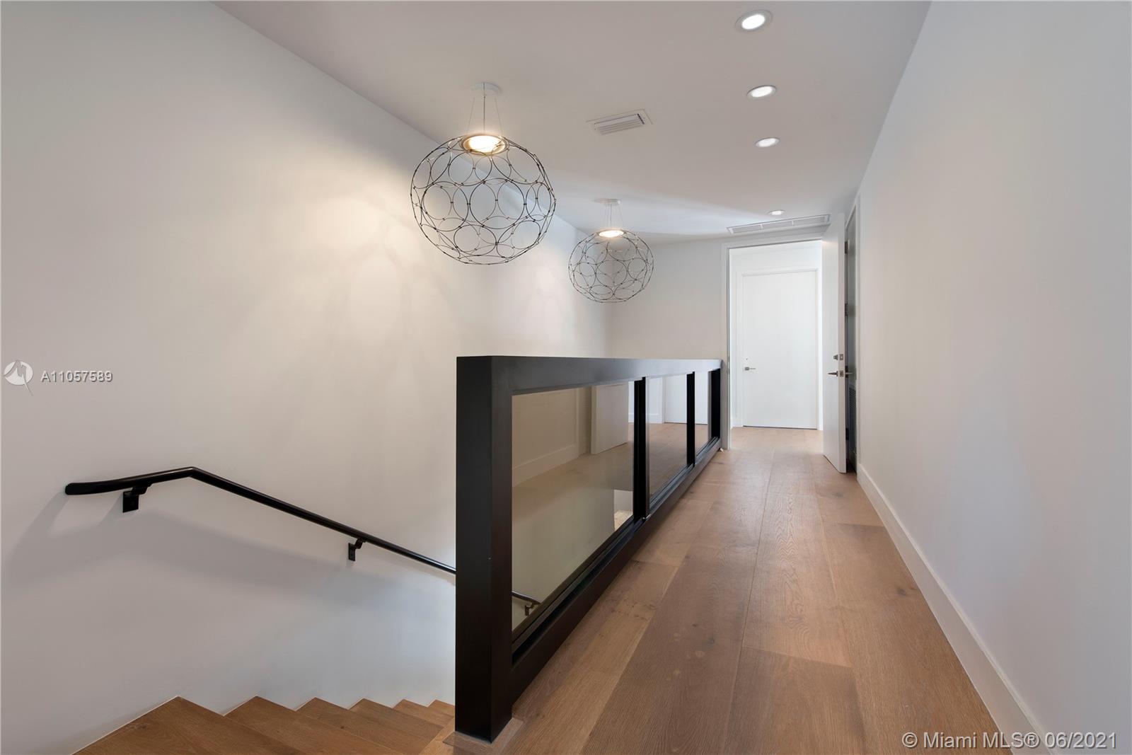 SUNSET ISLANDS-ISLAND NO - Residential