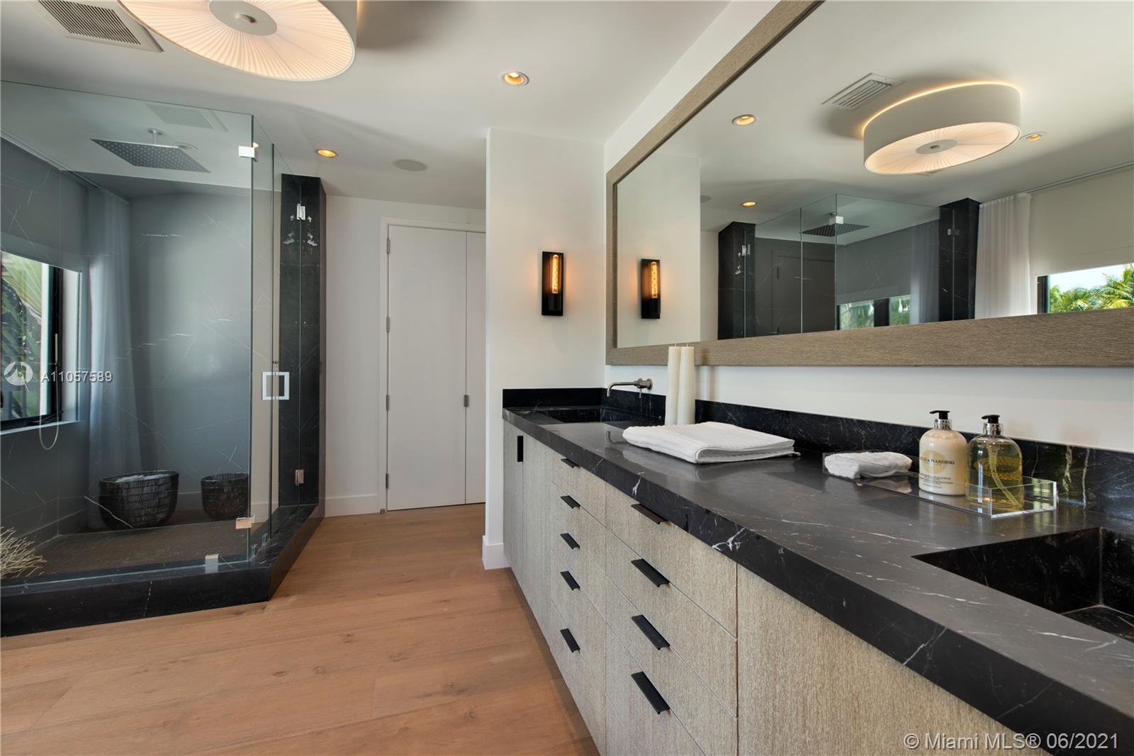 SUNSET ISLANDS-ISLAND NO - Residential