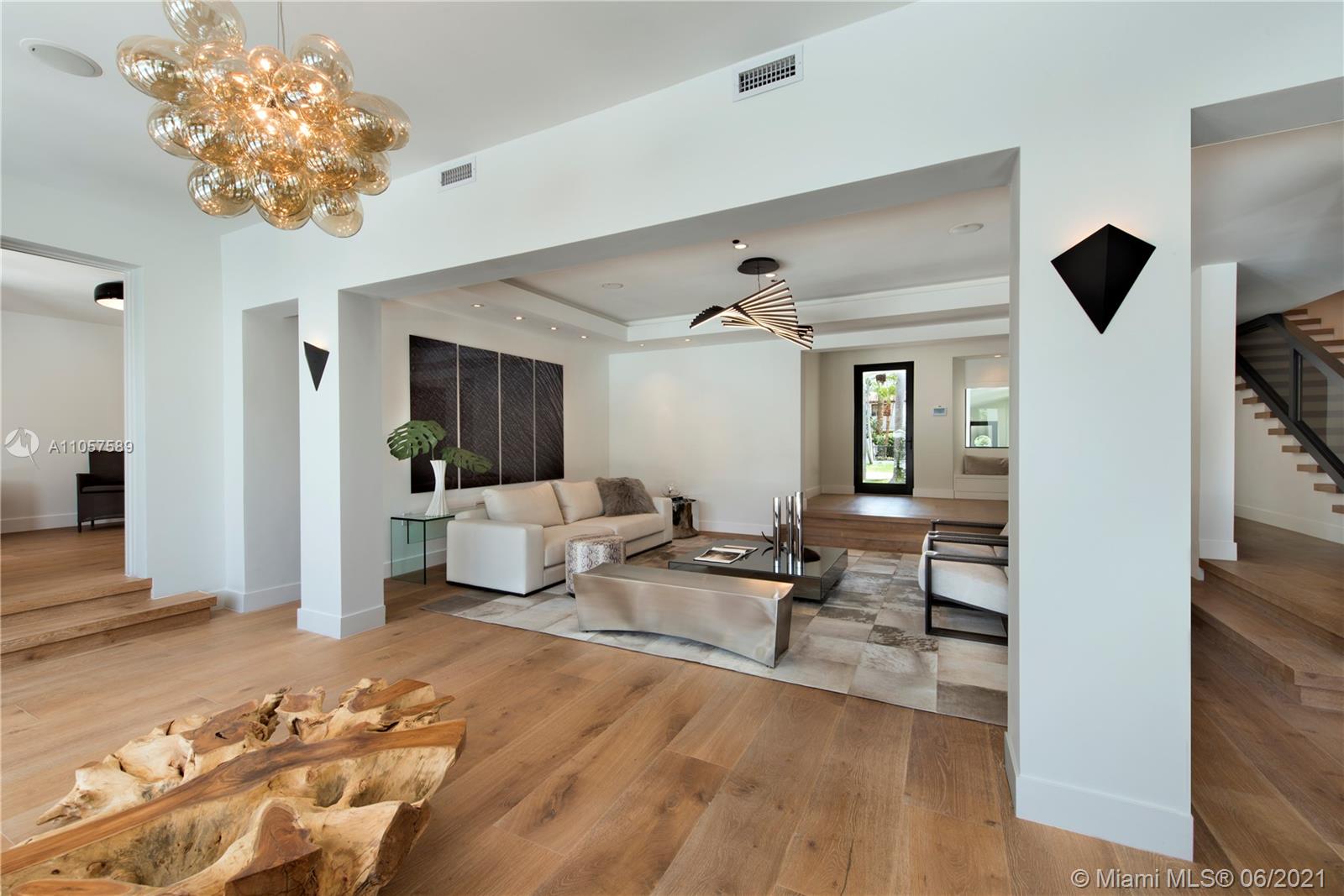 SUNSET ISLANDS-ISLAND NO - Residential