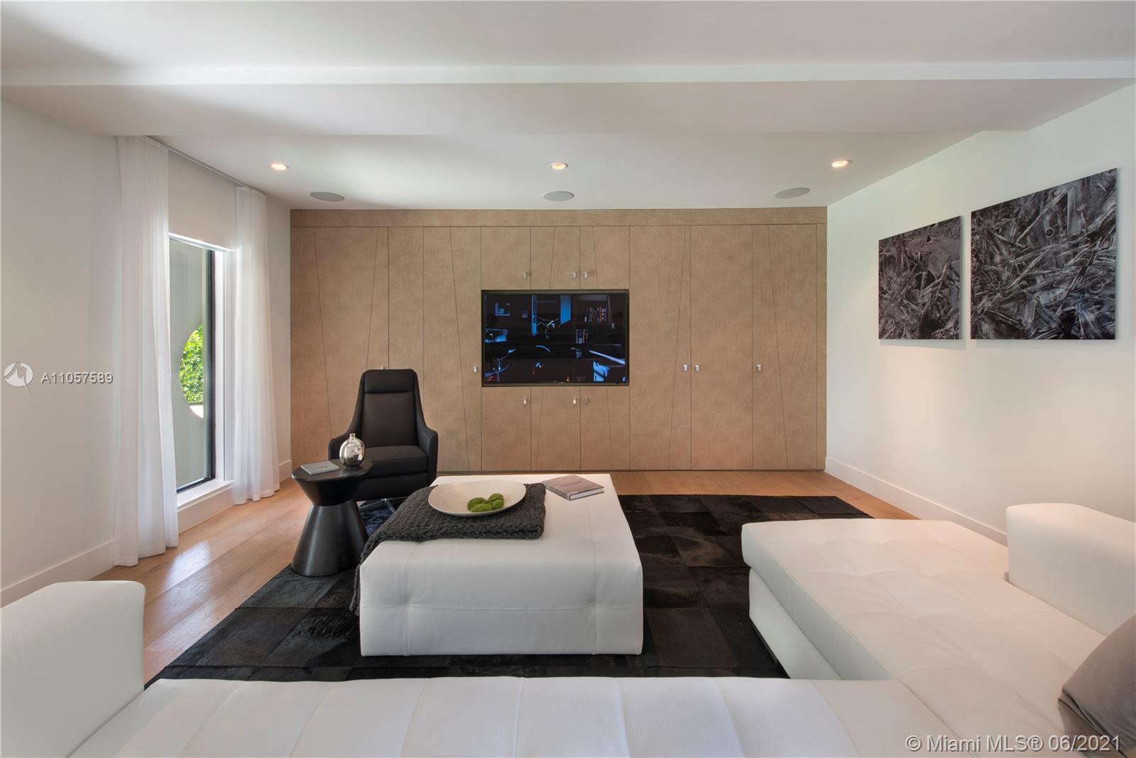 SUNSET ISLANDS-ISLAND NO - Residential