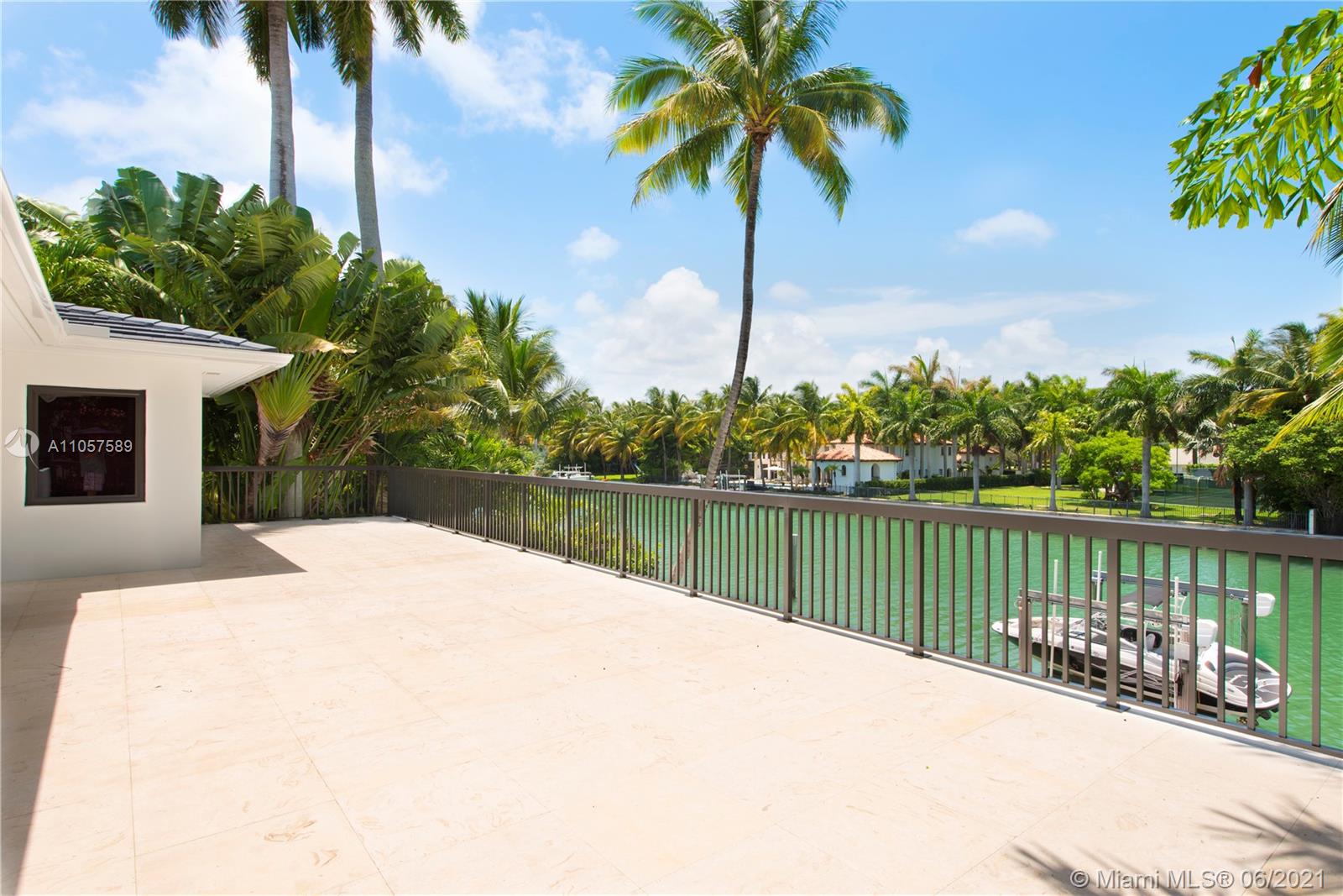 SUNSET ISLANDS-ISLAND NO - Residential