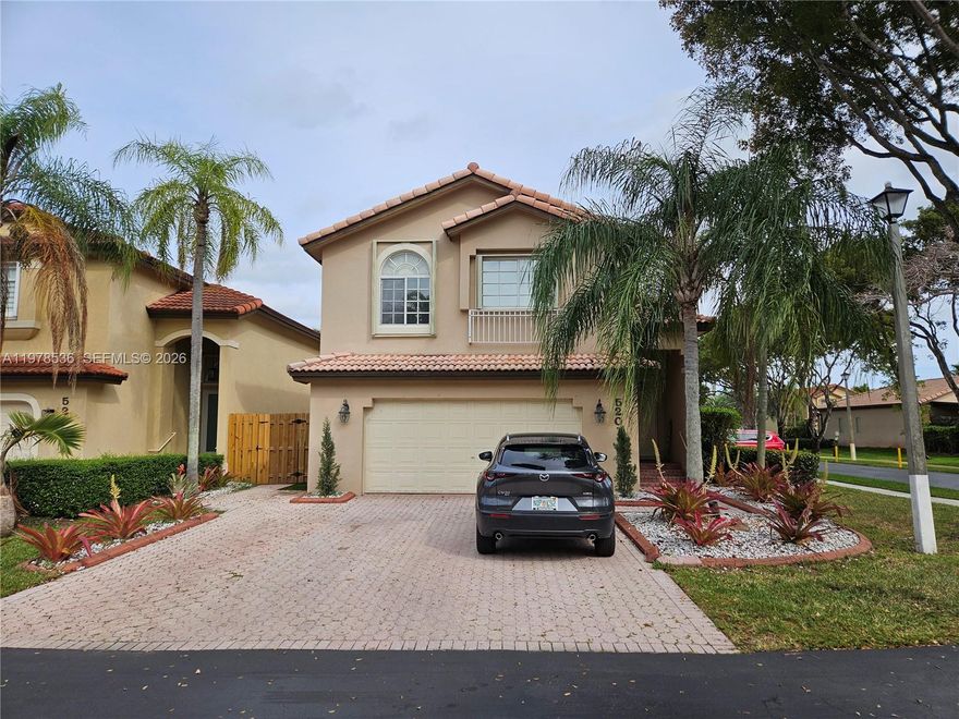 BEAUTIFUL SINGLE-FAMILY HOME IN GATED COMMUNITY DORAL LANDINGS EAST. THE PROPERTY FEATURES 4 BEDROOMS UPSTAIRS AND THE GARAGE WAS PARTIALLY CONVERTED INTO A 5TH BEDROOM. PATIO WITH BUILT-IN ARGENTINIAN-STYLE GRILL. INTERNET IS INCLUDED