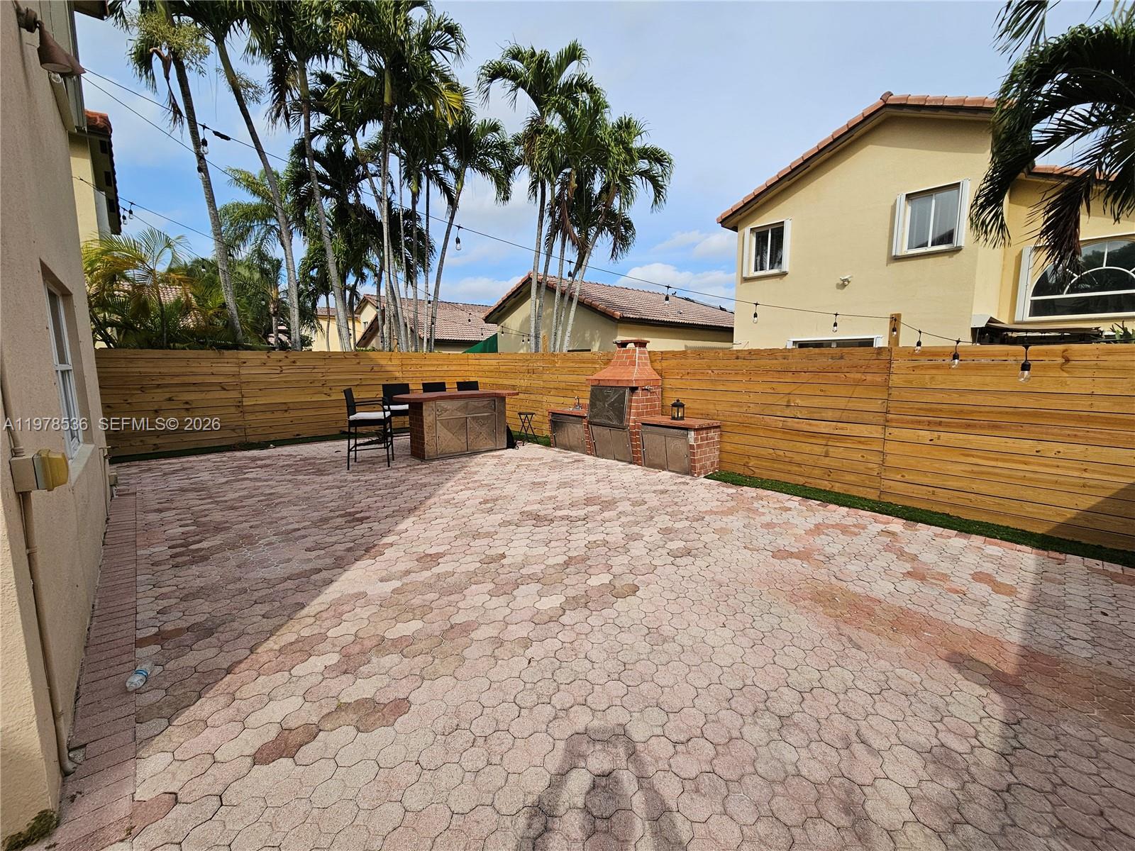 DORAL LANDINGS EAST - Residential Lease