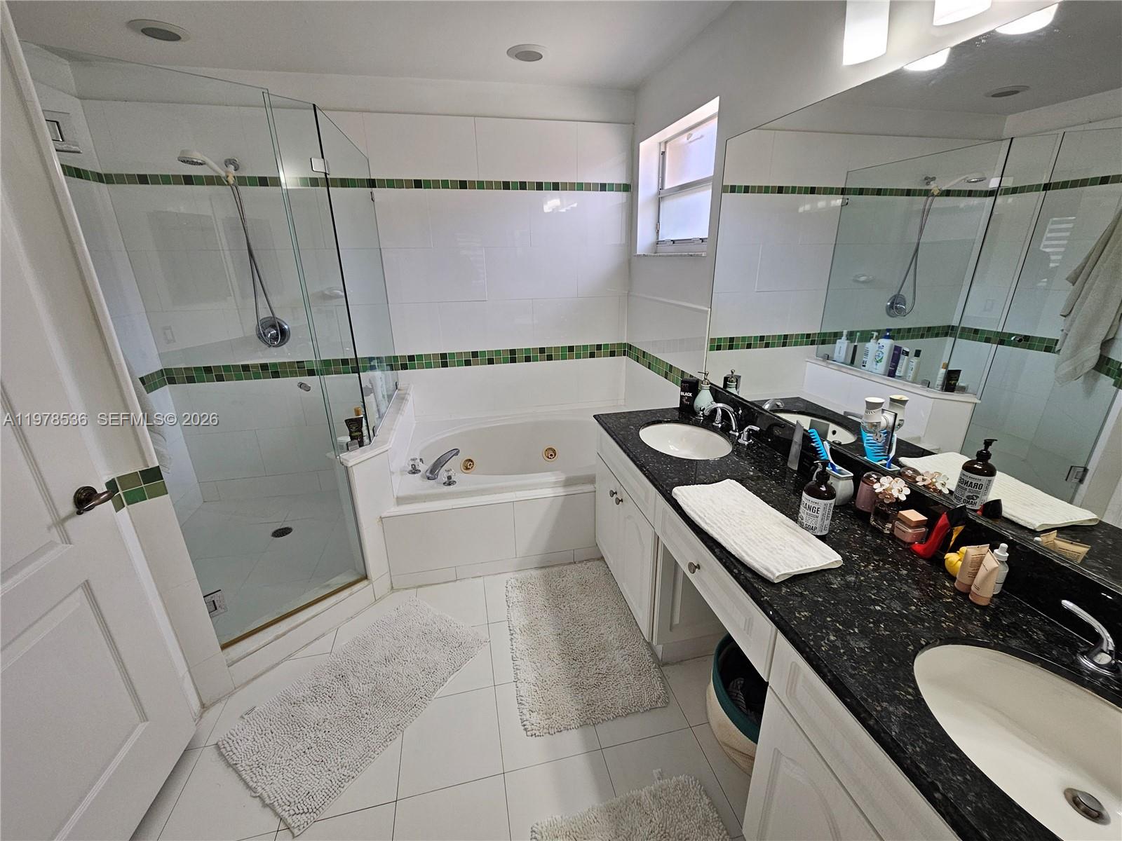 DORAL LANDINGS EAST - Residential Lease