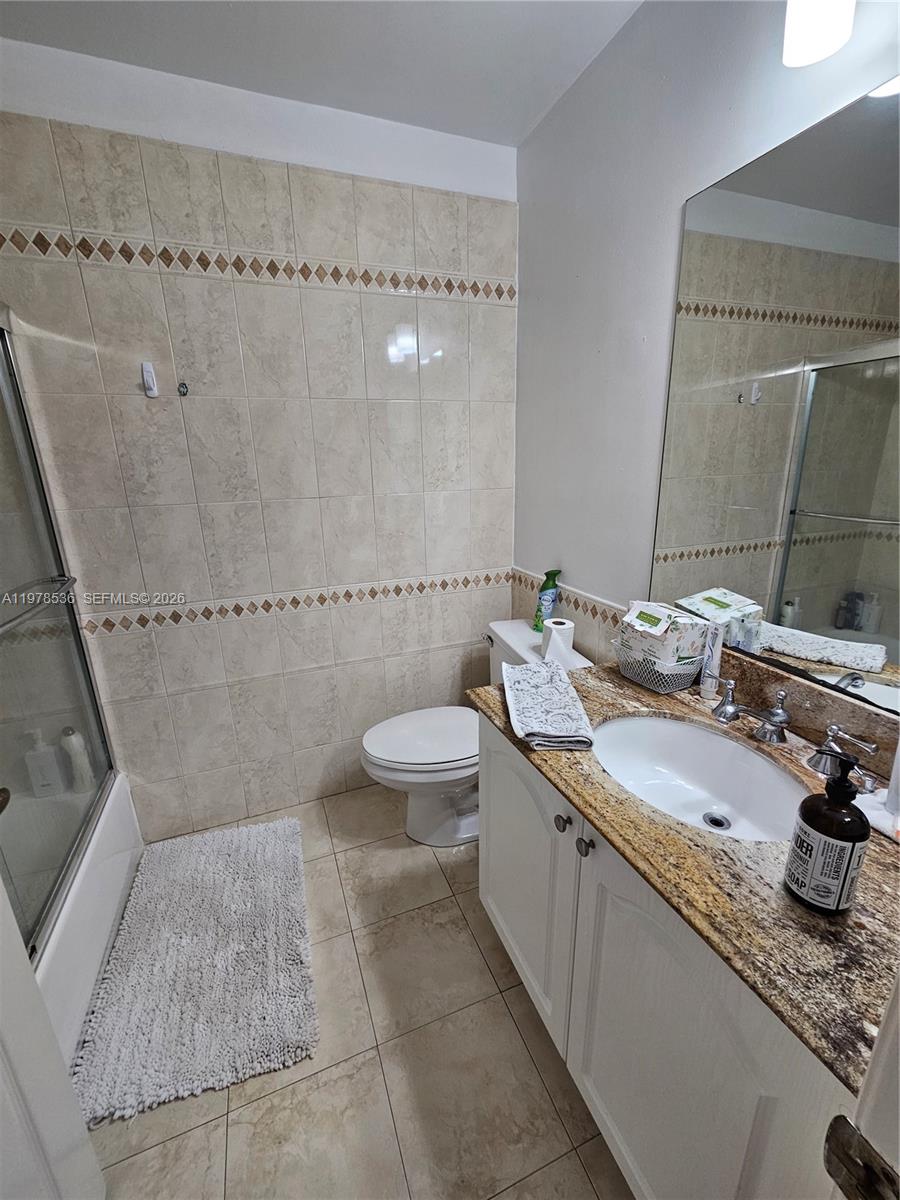 DORAL LANDINGS EAST - Residential Lease