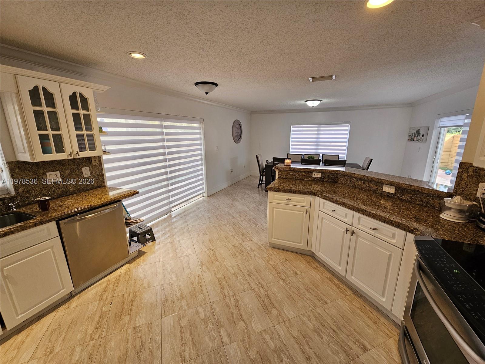 DORAL LANDINGS EAST - Residential Lease