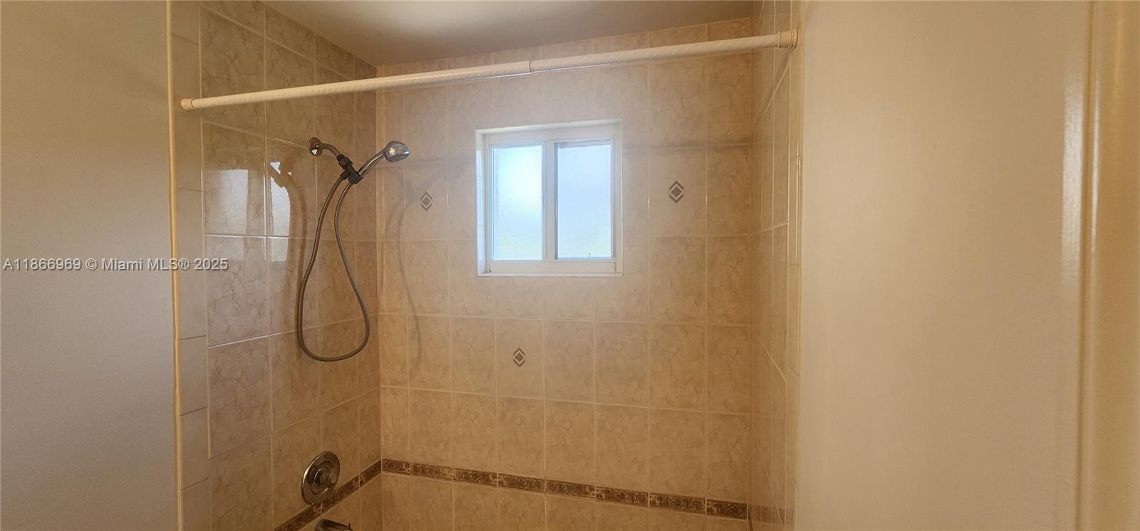 TIFFANY LAKES CONDO - Residential Lease