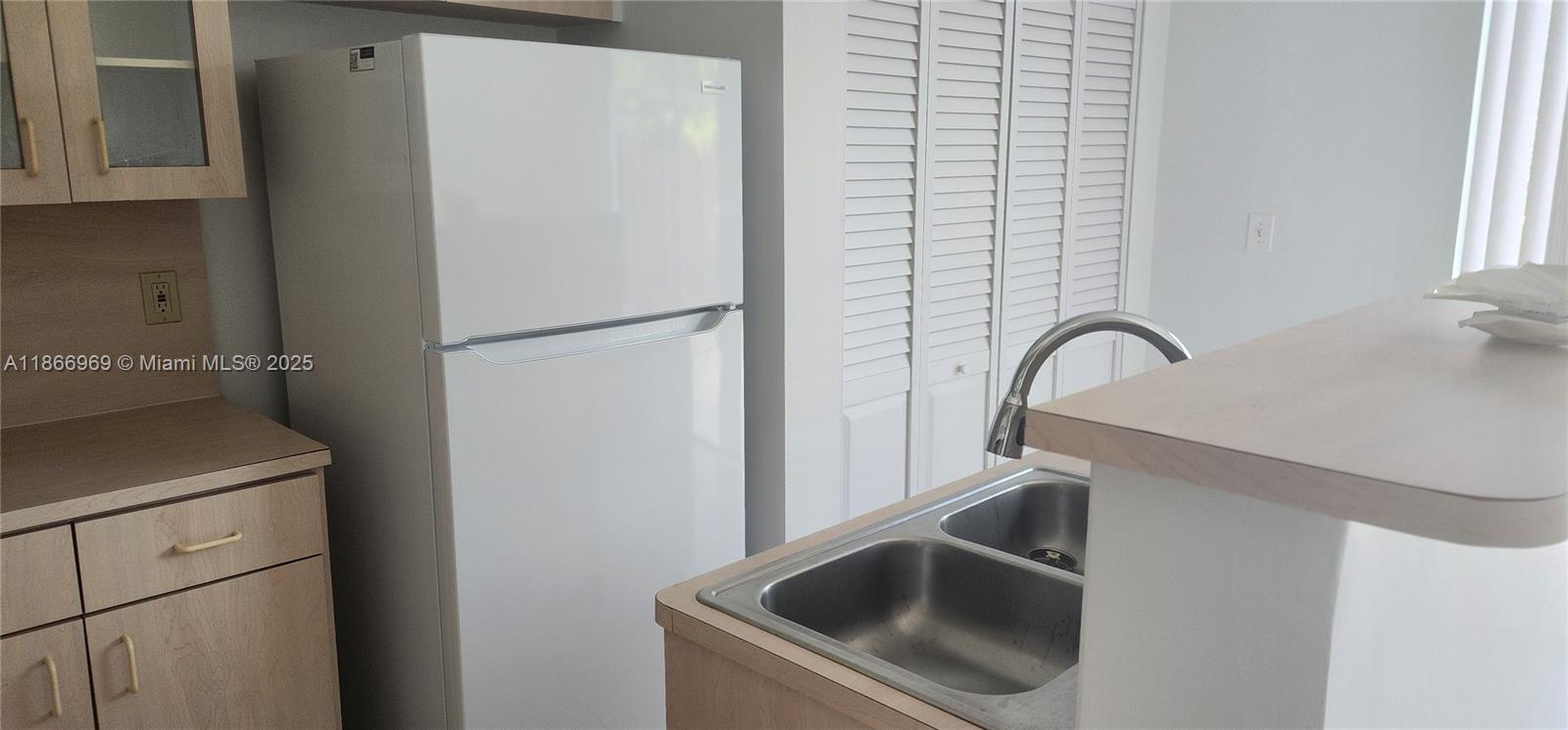 TIFFANY LAKES CONDO - Residential Lease