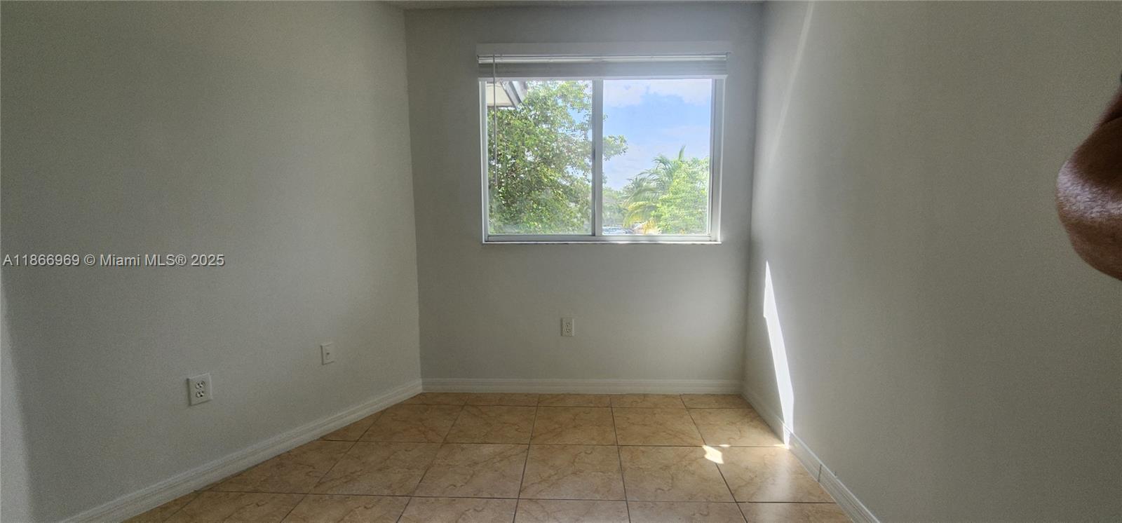 TIFFANY LAKES CONDO - Residential Lease