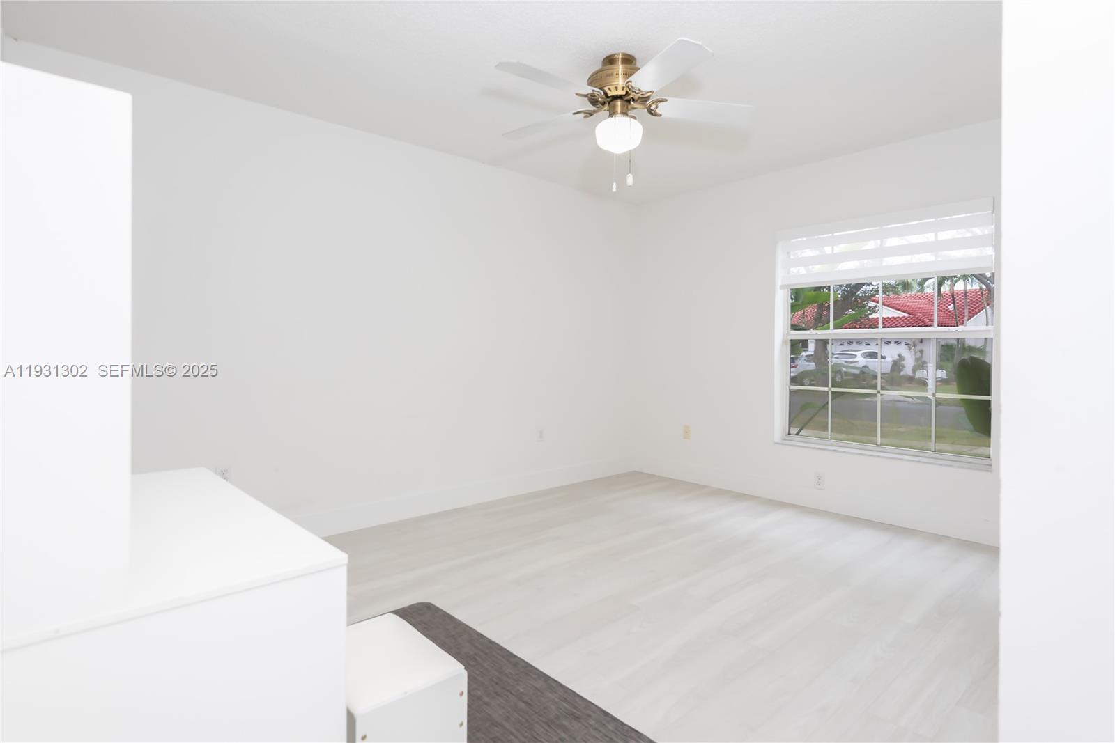 FLAMINGO ESTATES - Residential Lease