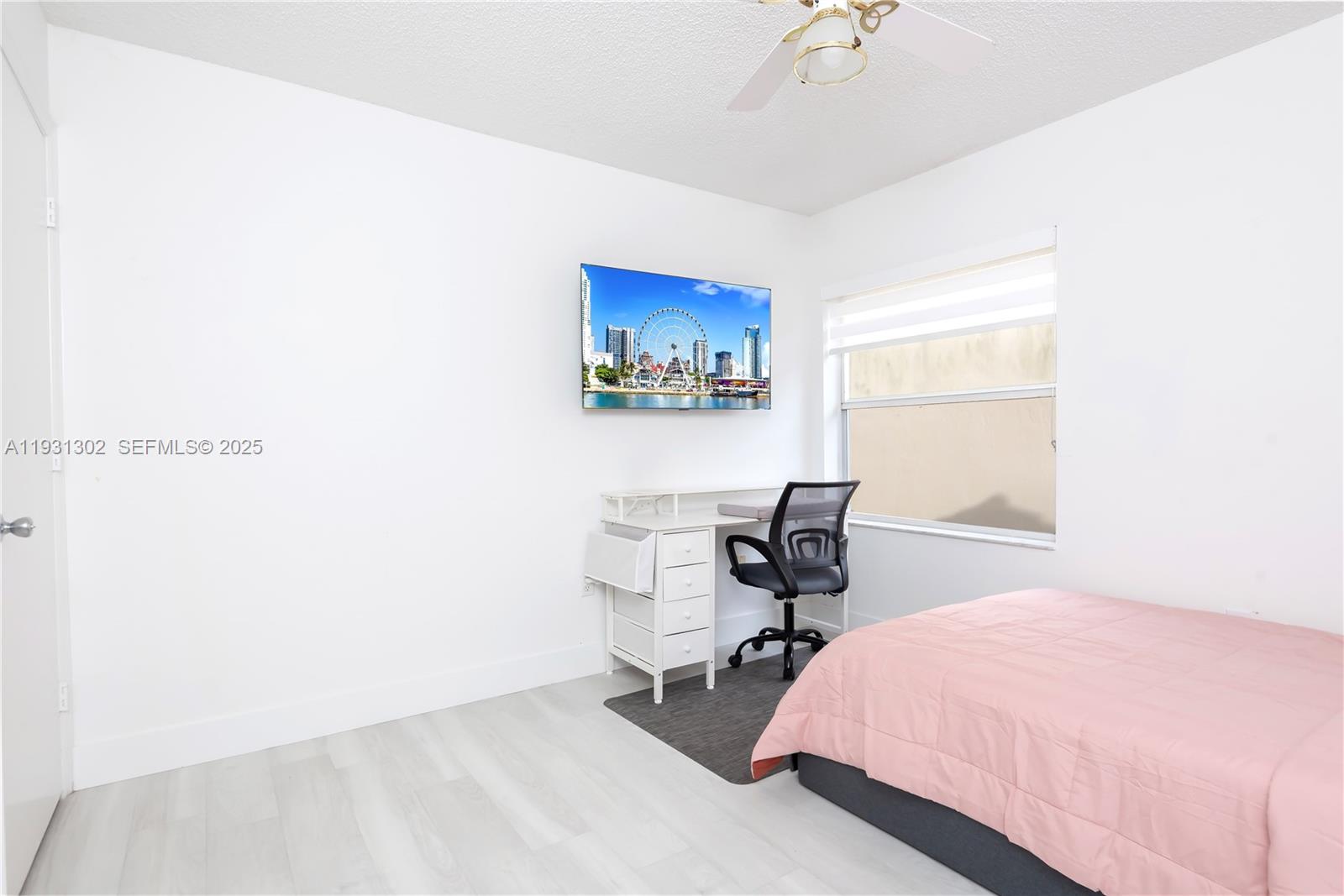 FLAMINGO ESTATES - Residential Lease