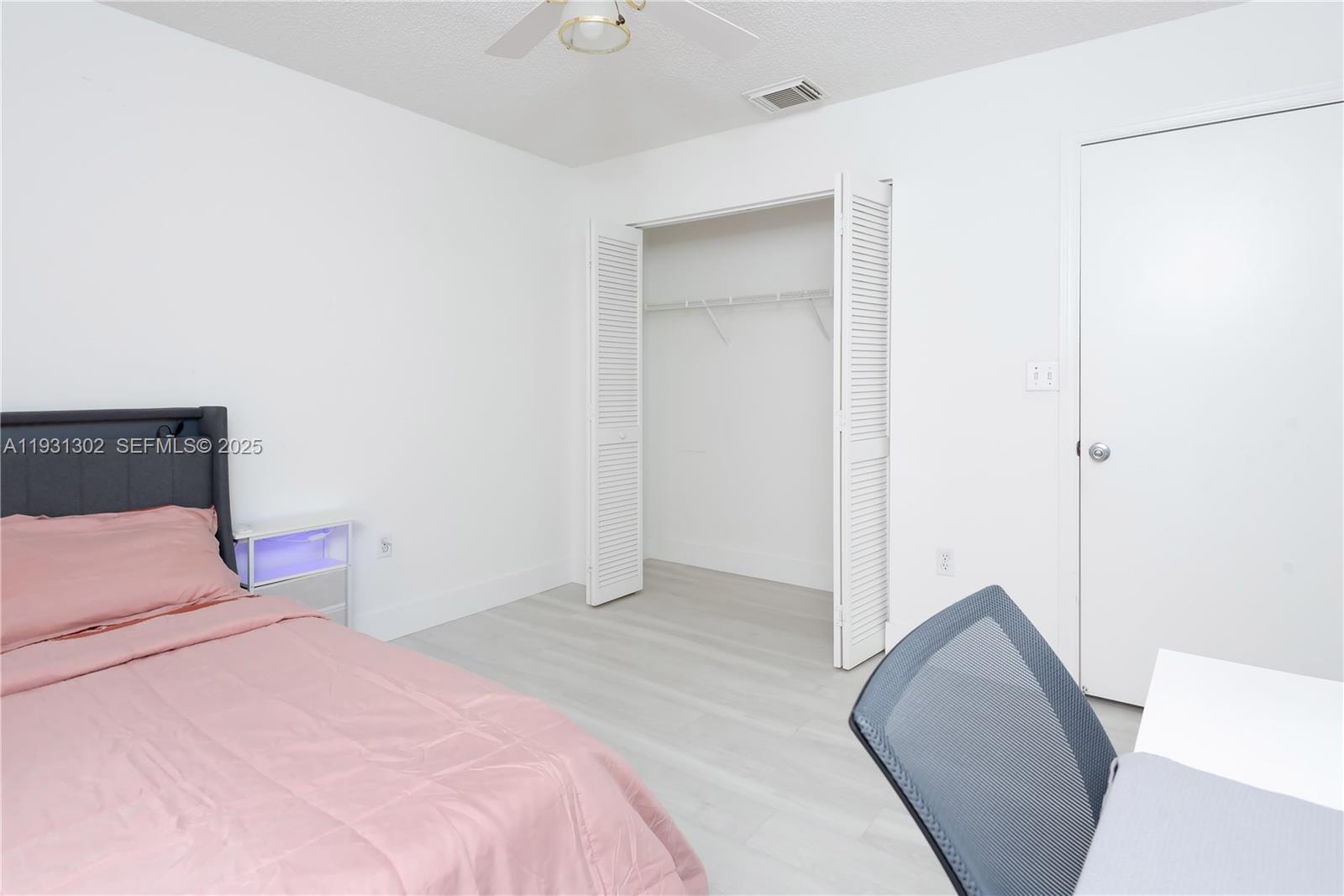 FLAMINGO ESTATES - Residential Lease