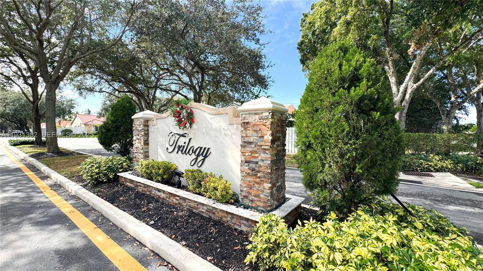 FLAMINGO ESTATES - Residential Lease