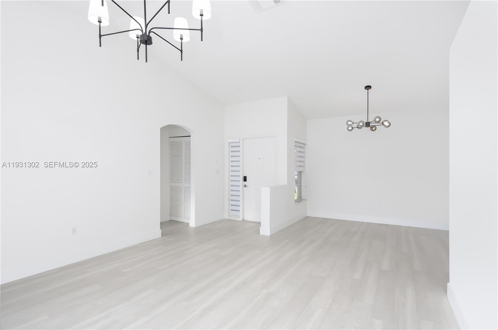 FLAMINGO ESTATES - Residential Lease