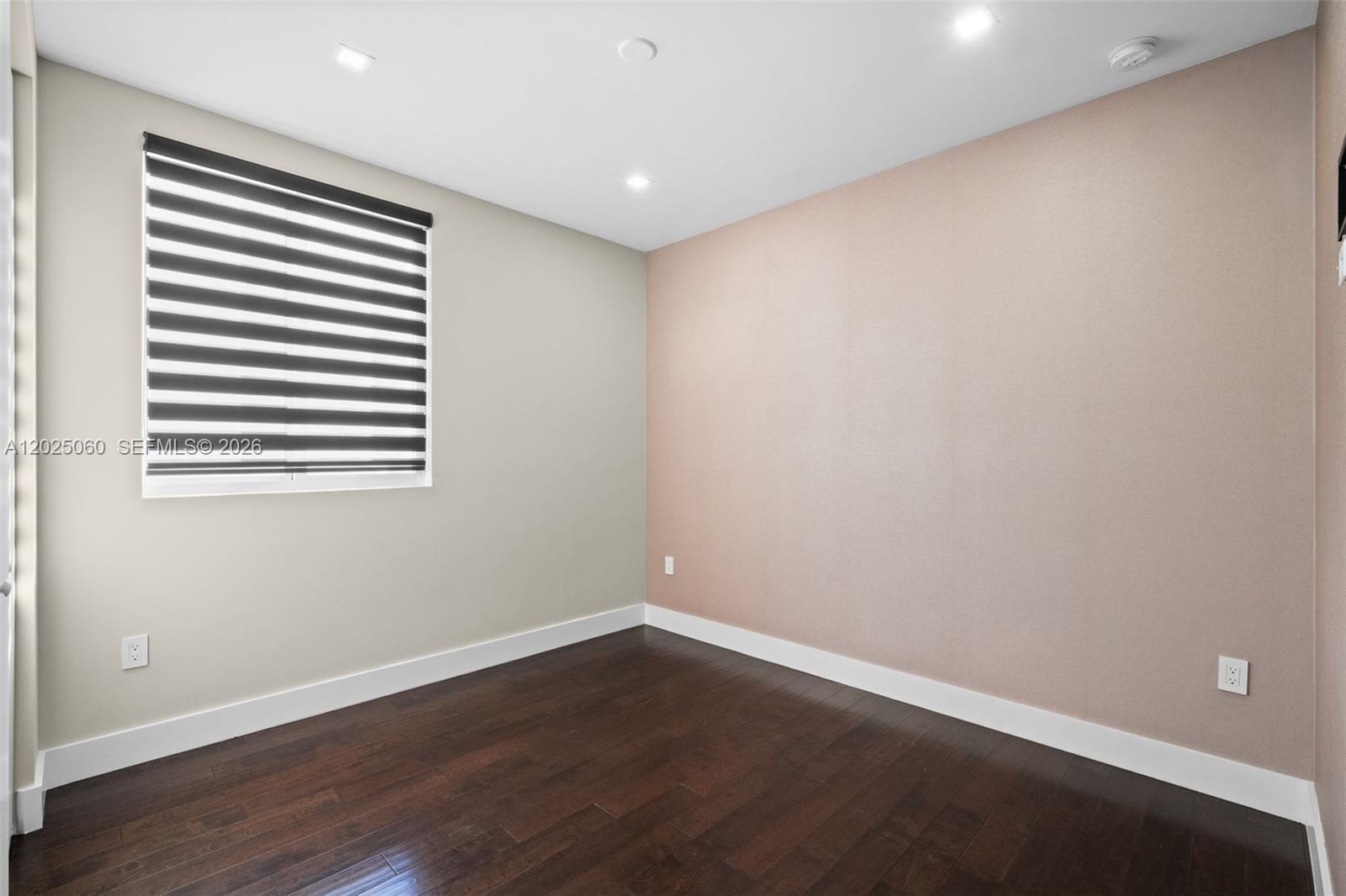 DORAL COMMONS RESIDENTIAL - Residential
