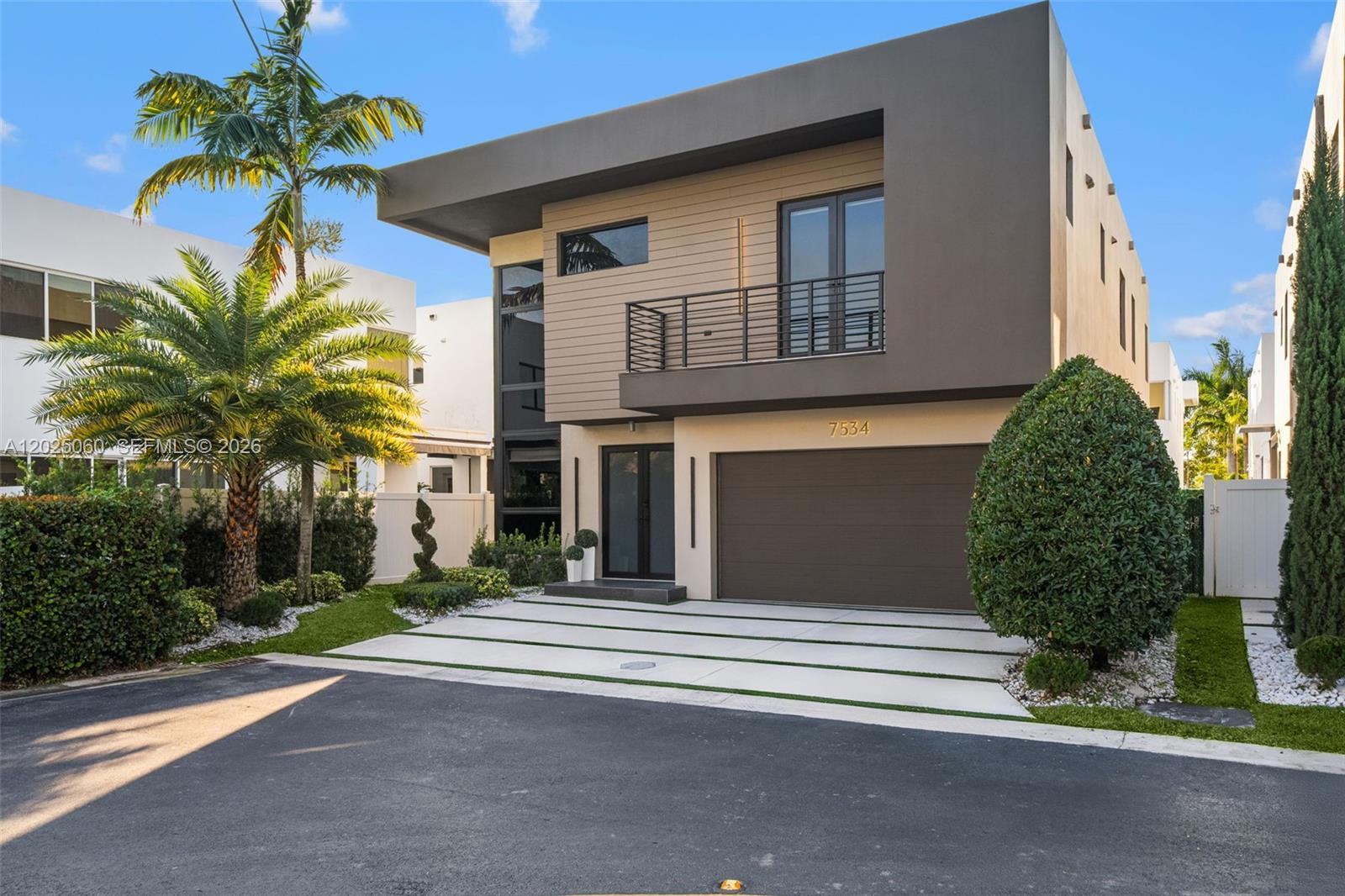 DORAL COMMONS RESIDENTIAL - Residential