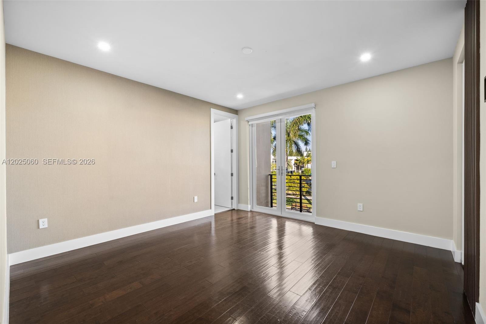DORAL COMMONS RESIDENTIAL - Residential