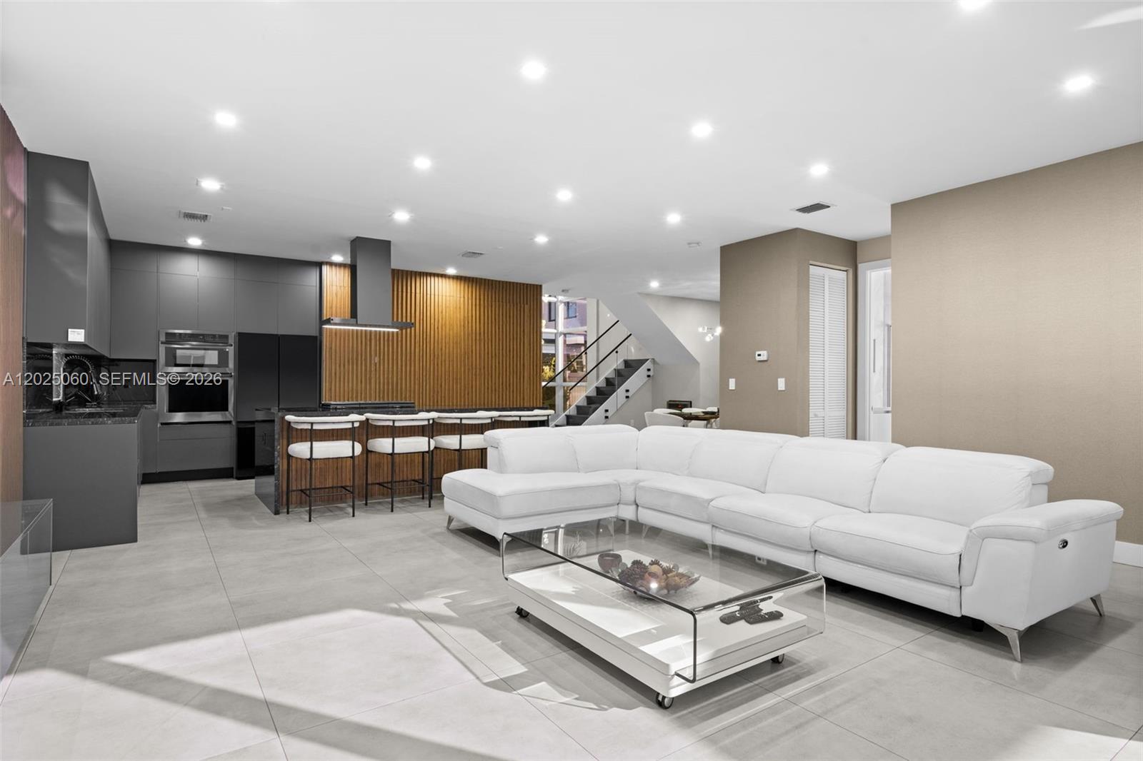 DORAL COMMONS RESIDENTIAL - Residential