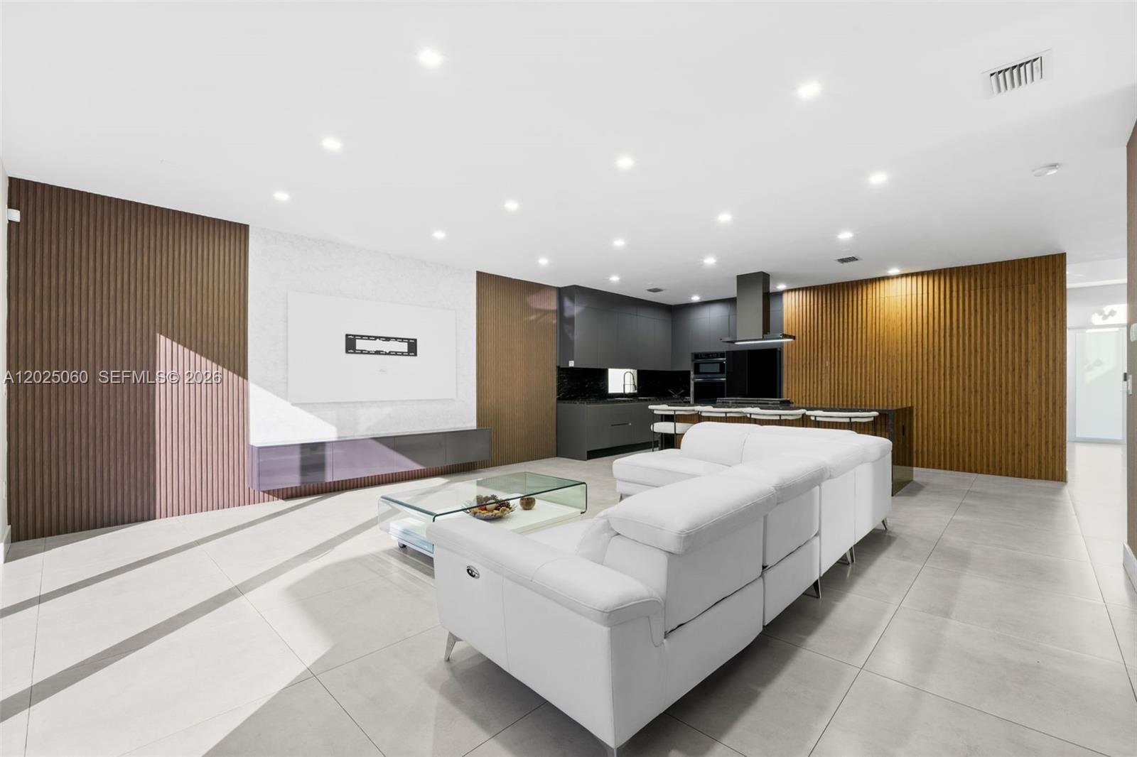 DORAL COMMONS RESIDENTIAL - Residential