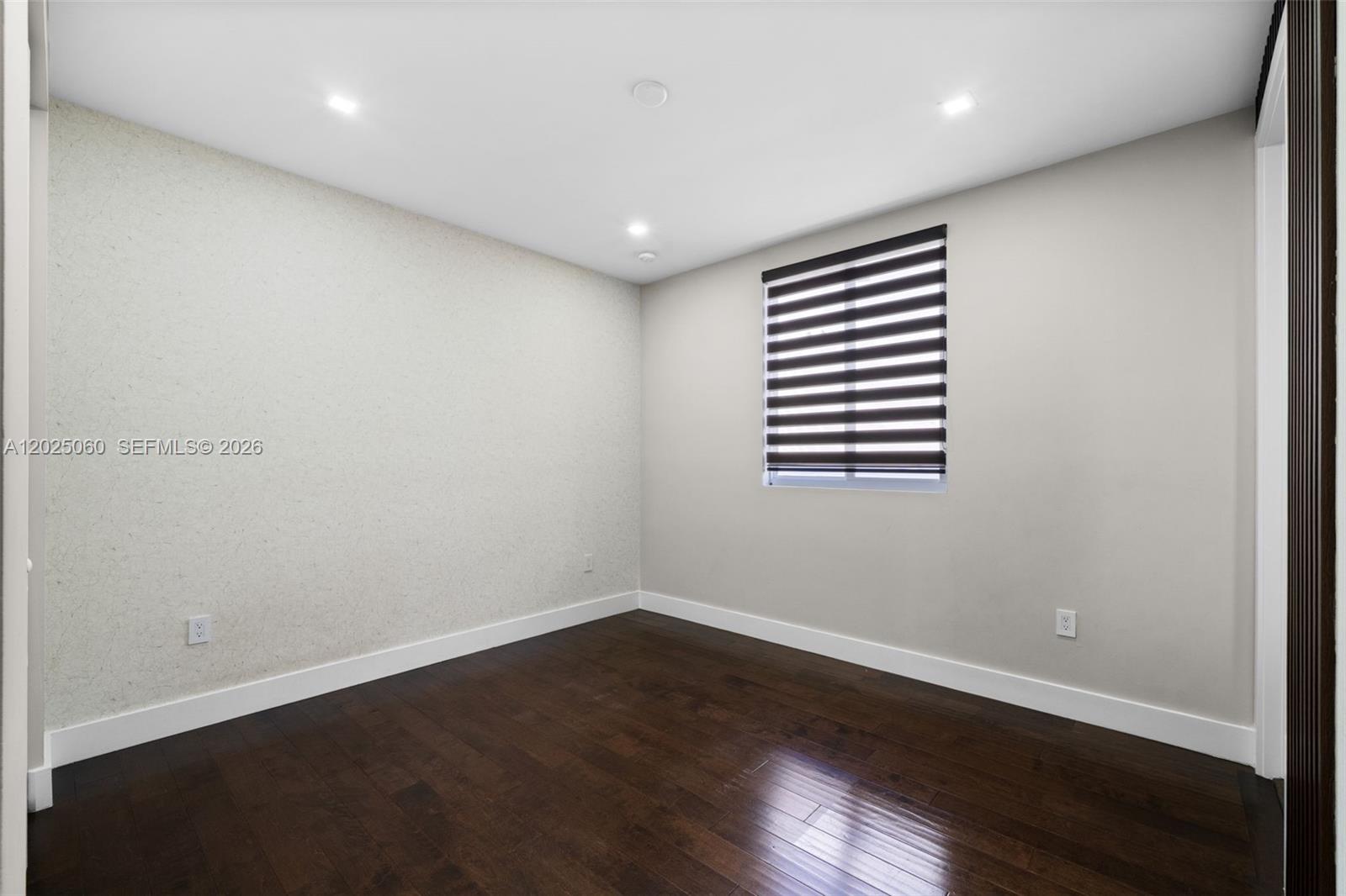 DORAL COMMONS RESIDENTIAL - Residential