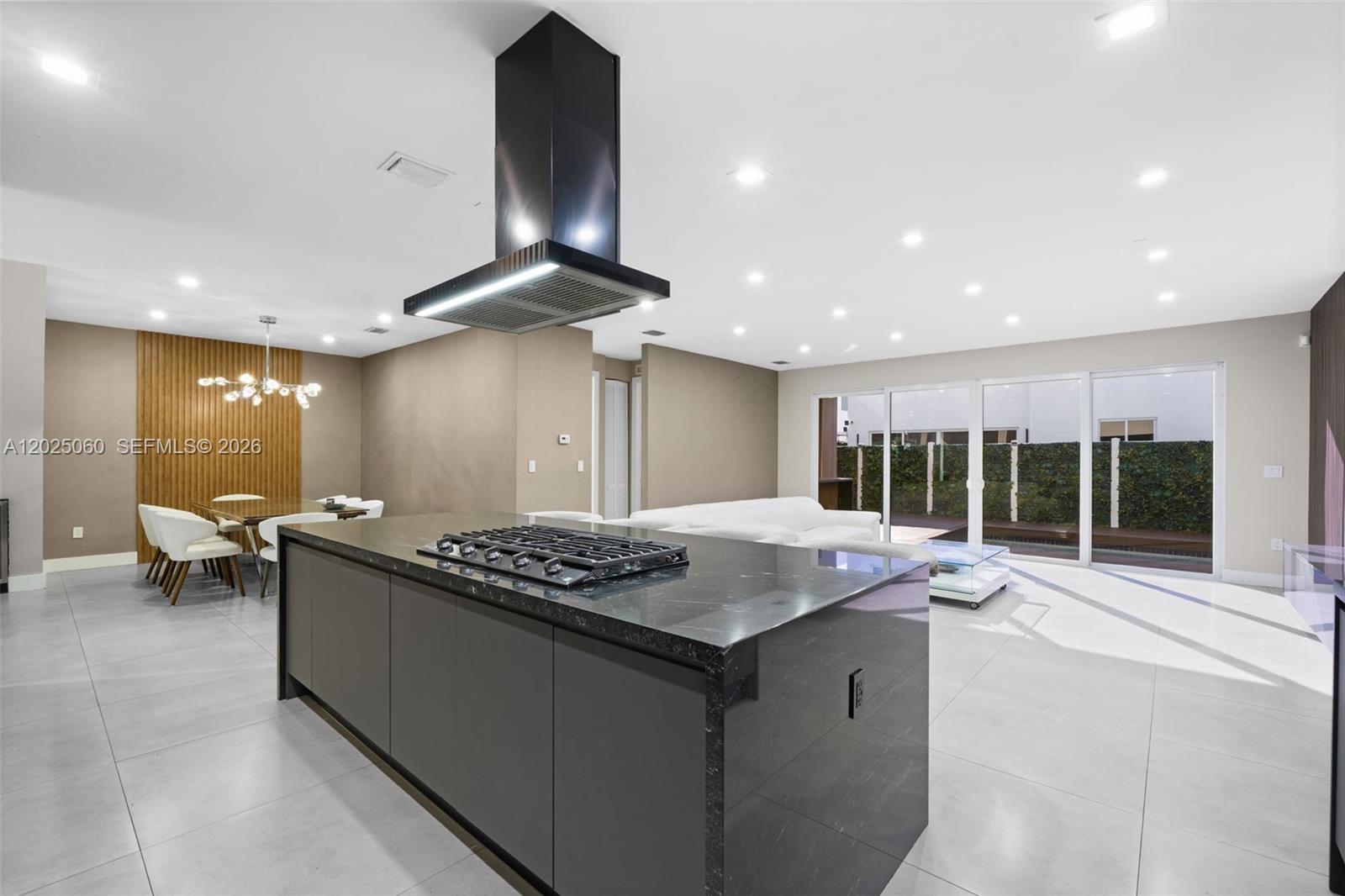 DORAL COMMONS RESIDENTIAL - Residential