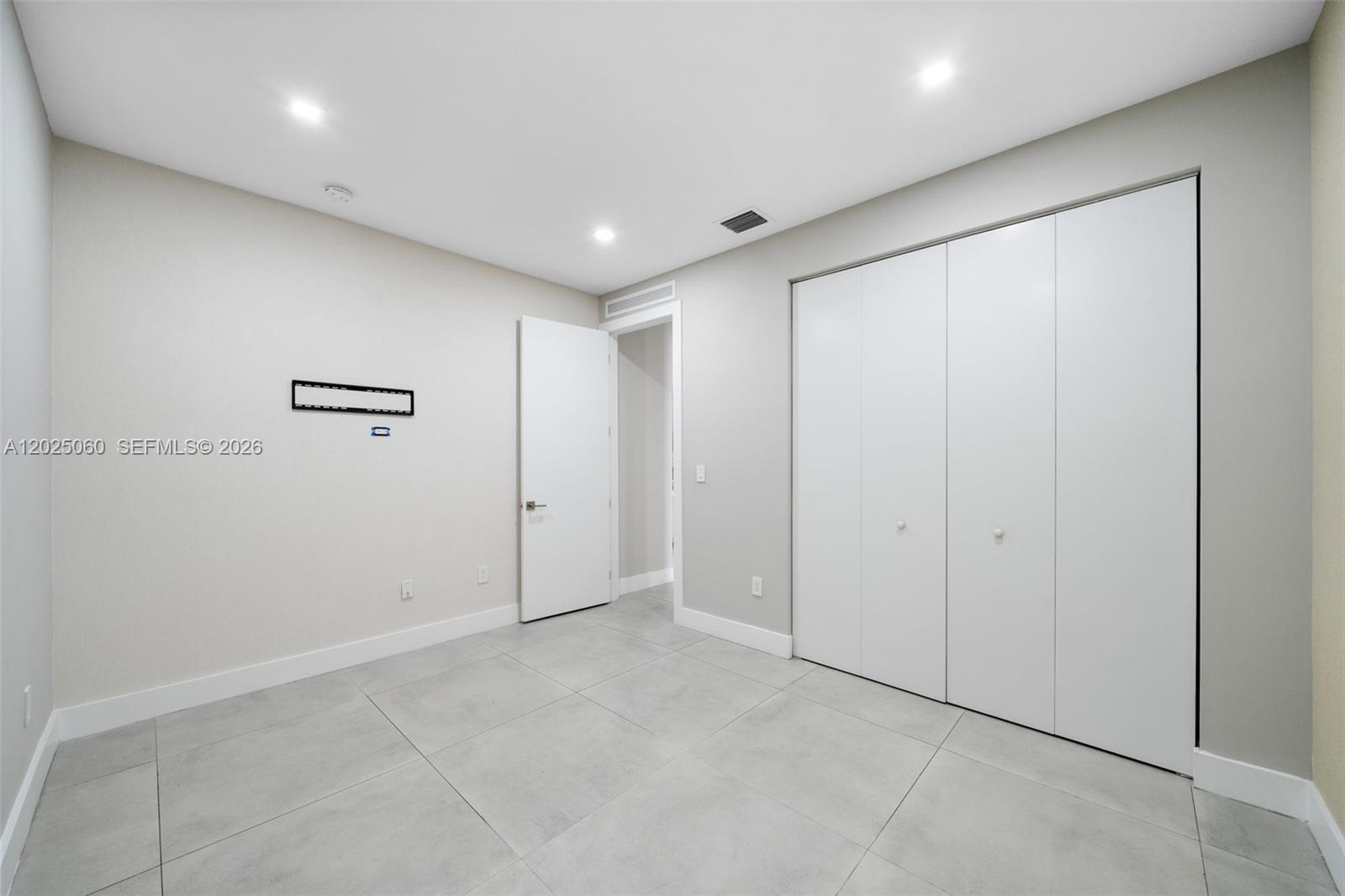 DORAL COMMONS RESIDENTIAL - Residential