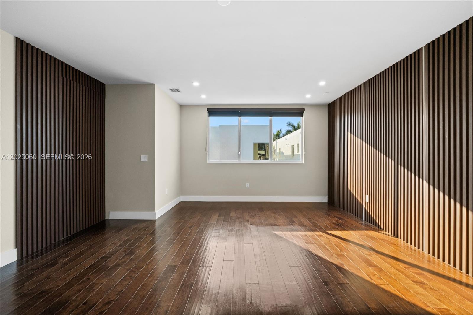 DORAL COMMONS RESIDENTIAL - Residential