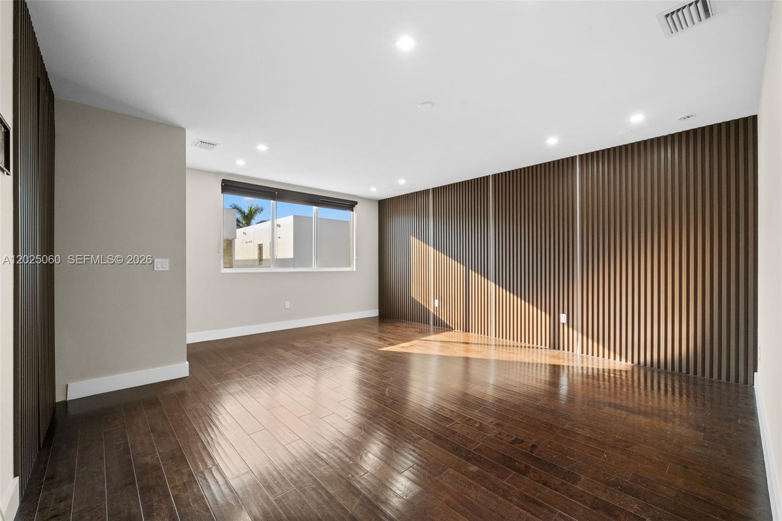 DORAL COMMONS RESIDENTIAL - Residential