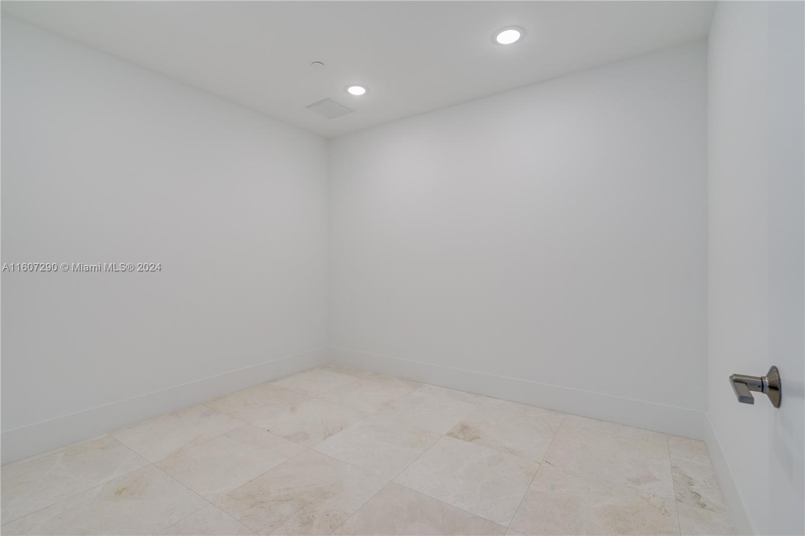 THE ELYSEE CONDO - Residential Lease
