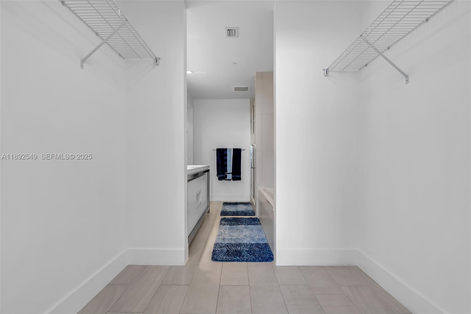 METROPICA NORTH TOWER ONE - Residential