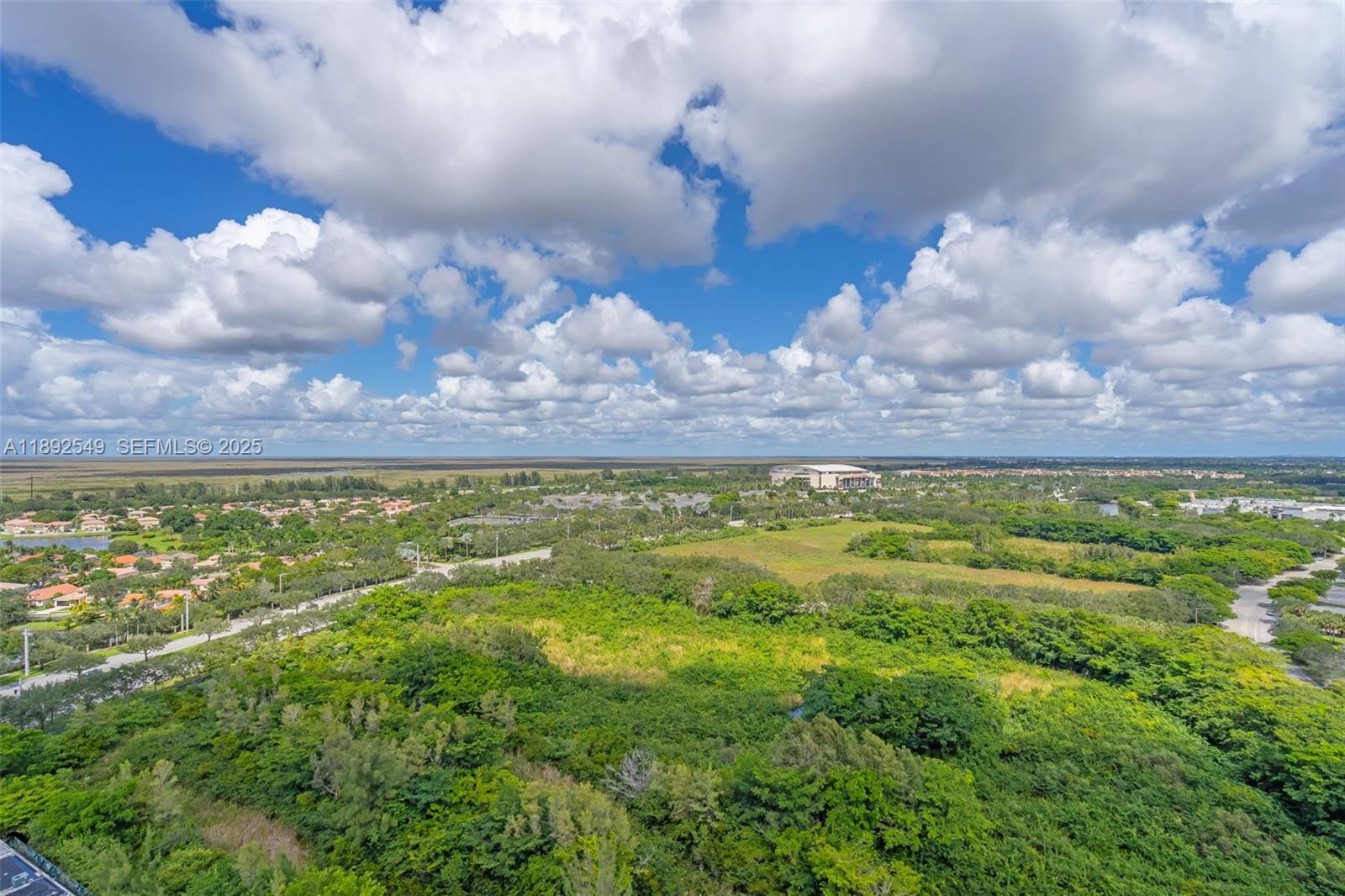 METROPICA NORTH TOWER ONE - Residential